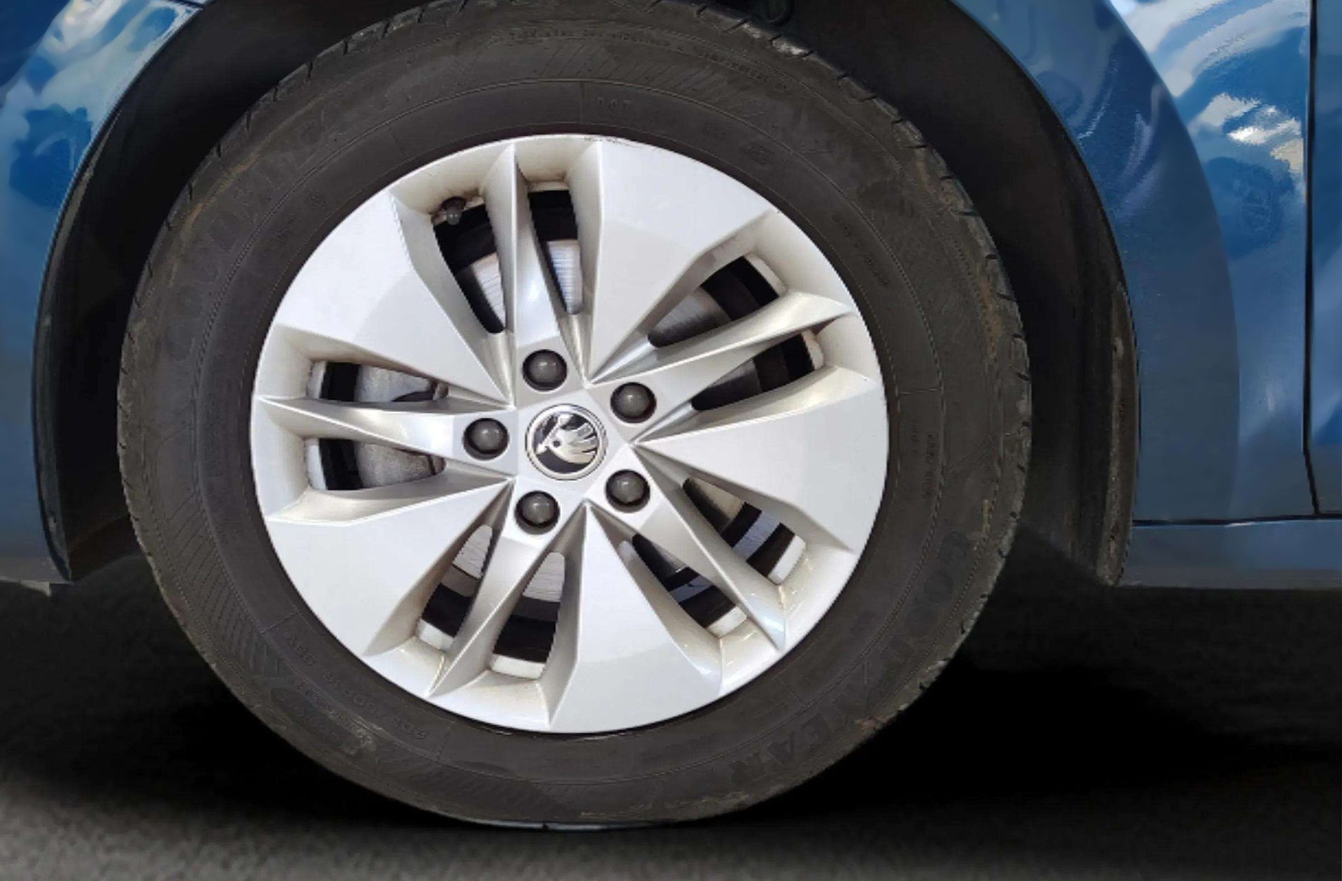 Škoda Octavia Combi Combi 2.0 TDI Ambition DSG 110 - foto 34