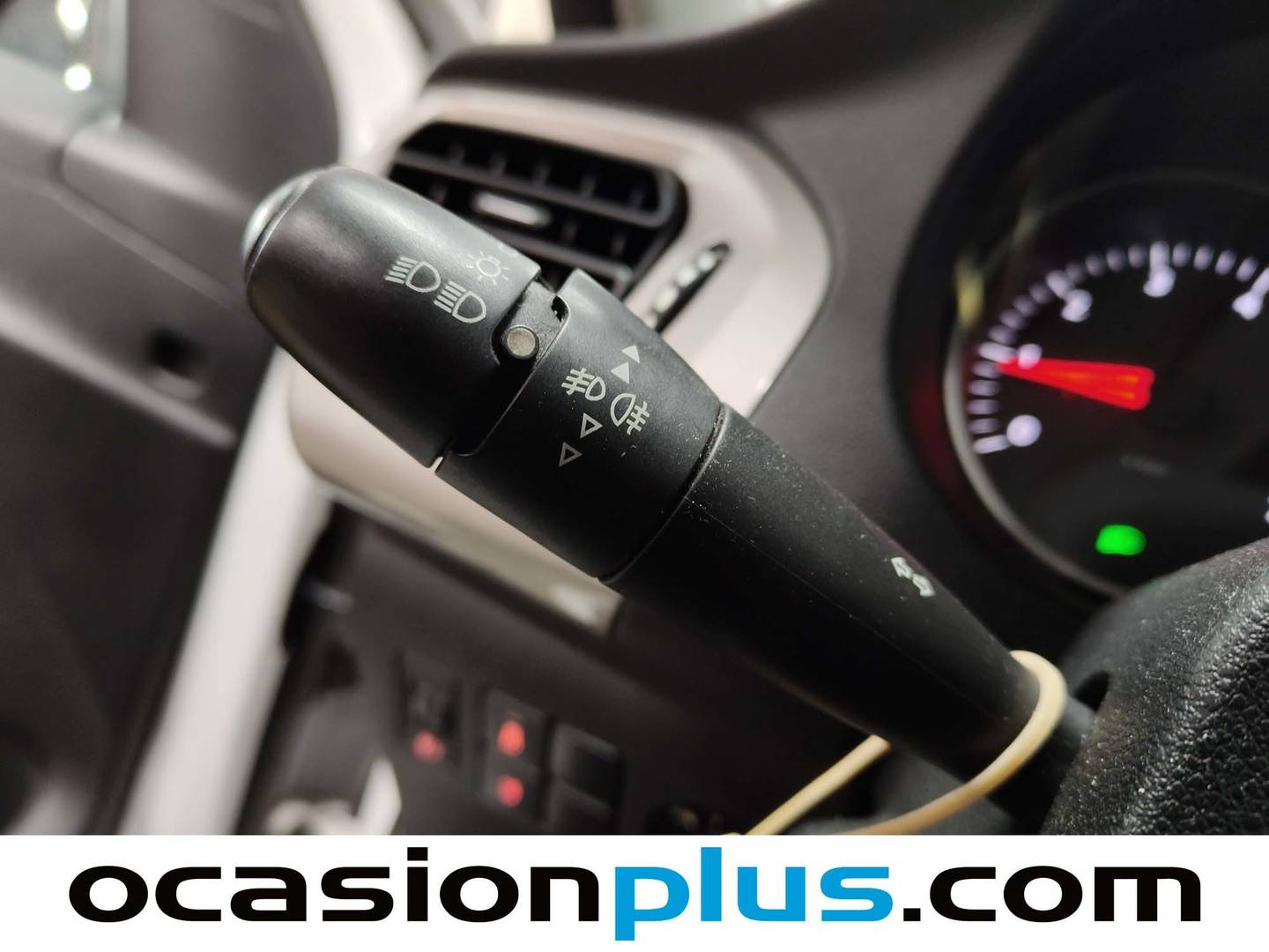 Citroën C-Elysée Citroen C-Elysee 1.6 VTi Seduction (115 CV) de segunda mano