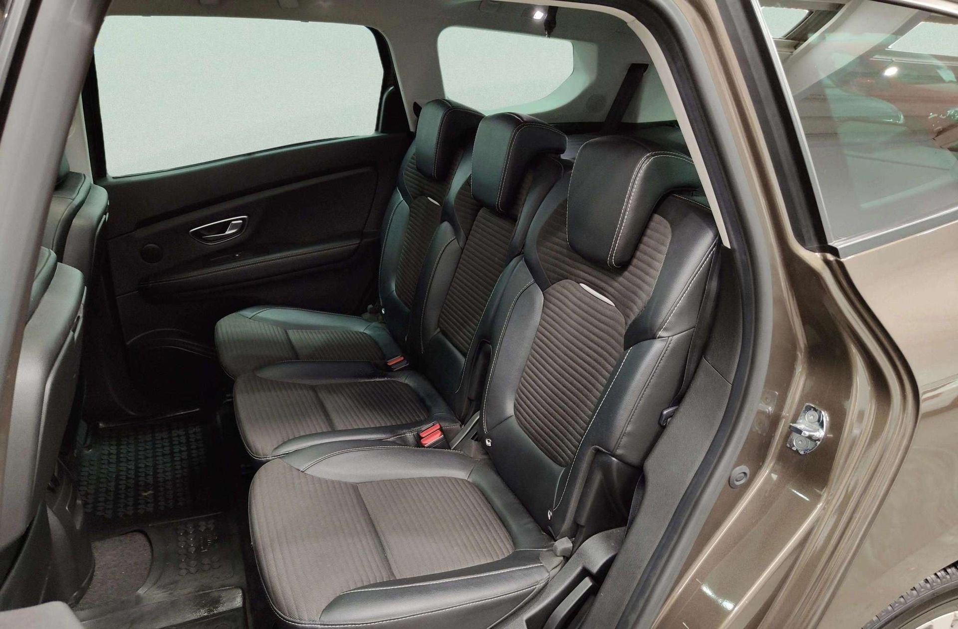 Renault Grand Scénic Zen Energy TCe EDC 7 plazas - foto 13