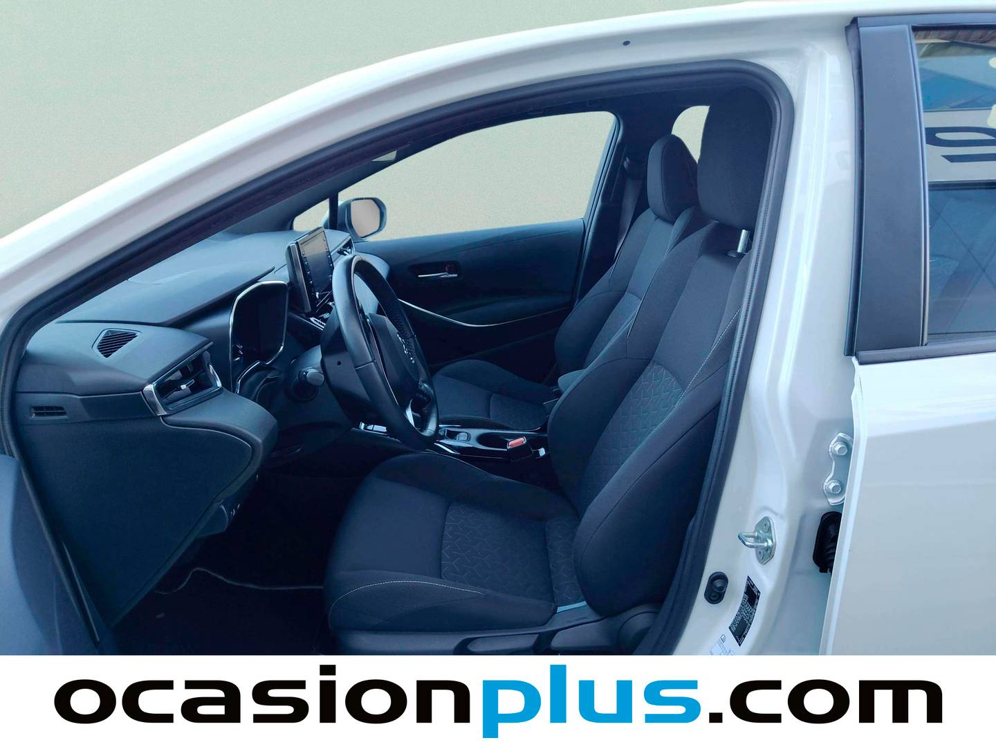 Foto asientos delanteros Toyota Corolla Toyota Corolla 1.8 125H Business Plus E-CVT (122 CV)