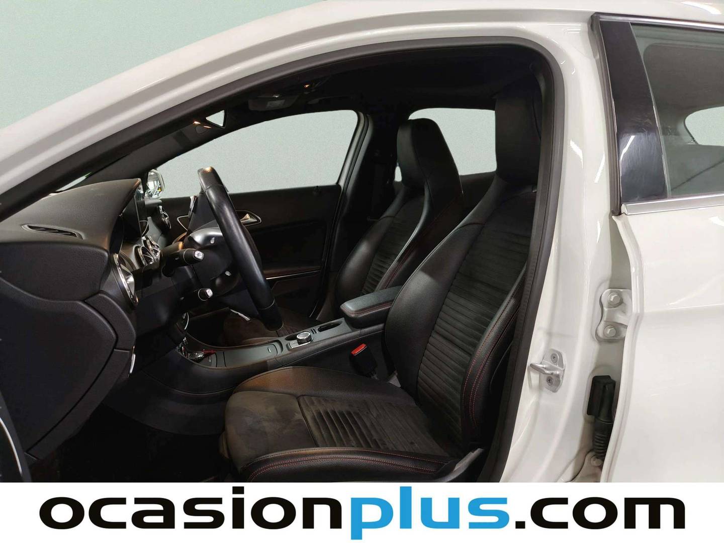 Foto asientos delanteros Mercedes GLA Mercedes GLA 220 d AMG Line (177 CV)