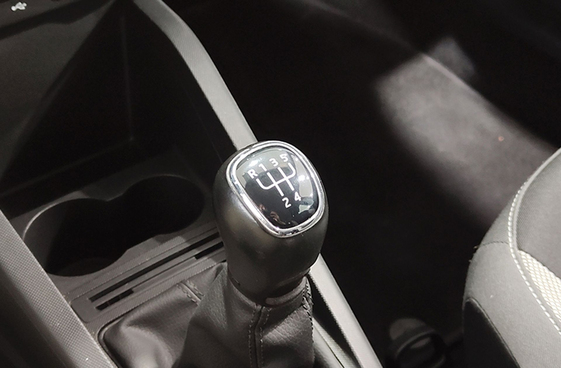 Škoda Fabia Combi 1.0 TSI Ambition - foto 5
