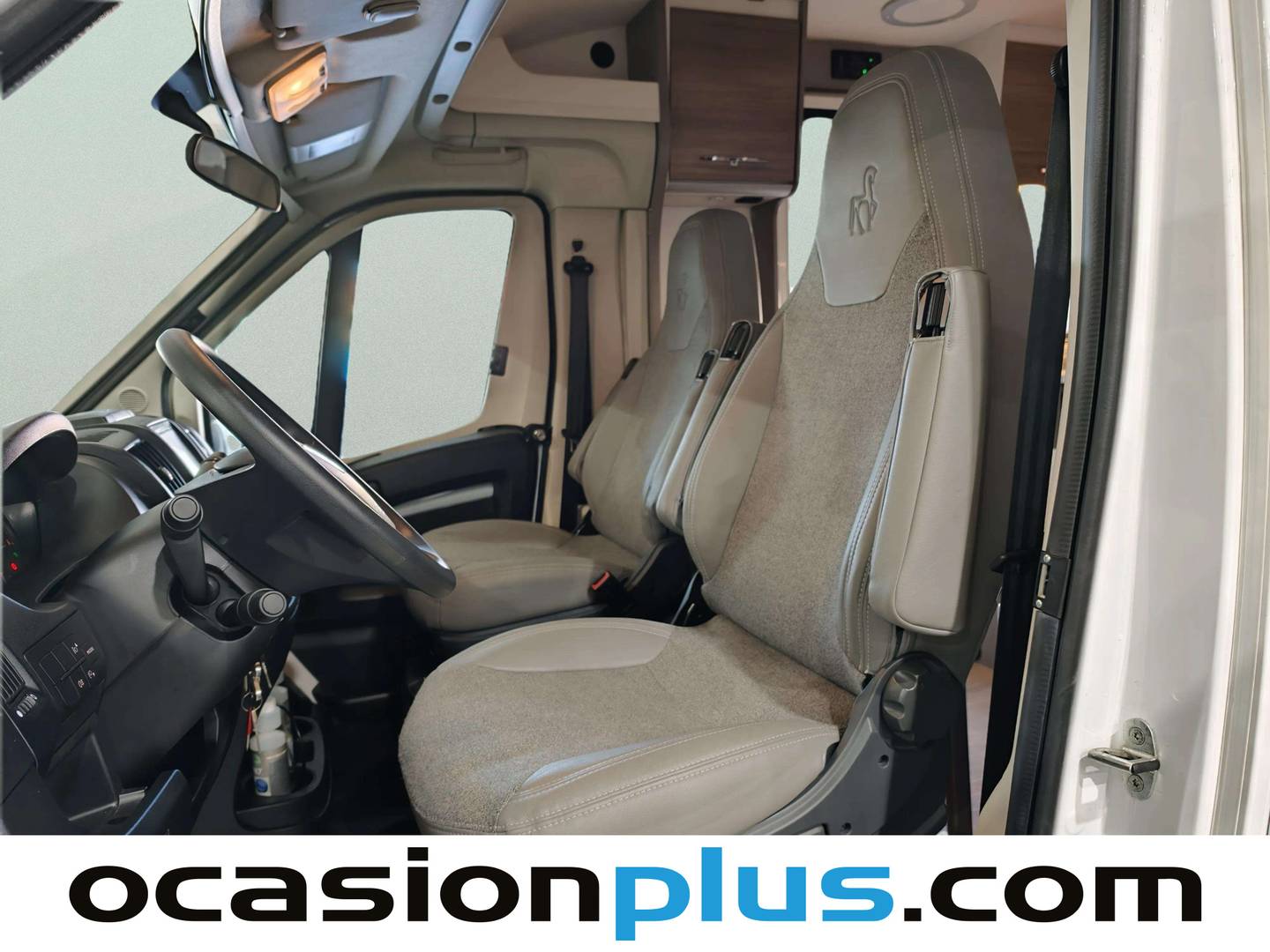 Foto asientos traseros Etrusco V5900 Etrusco V5900 DB 2.3 (140CV) 4 Plazas