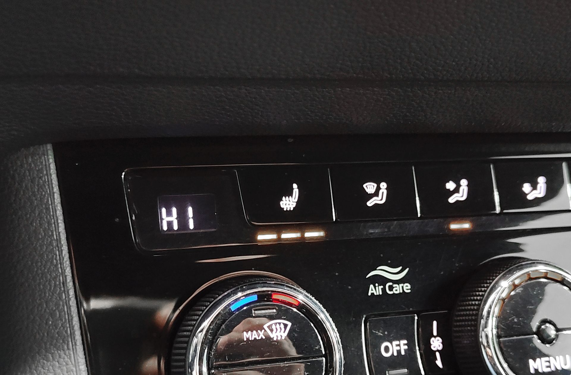 Škoda Karoq 1.5 TSI ACT Sportline DSG - foto 11