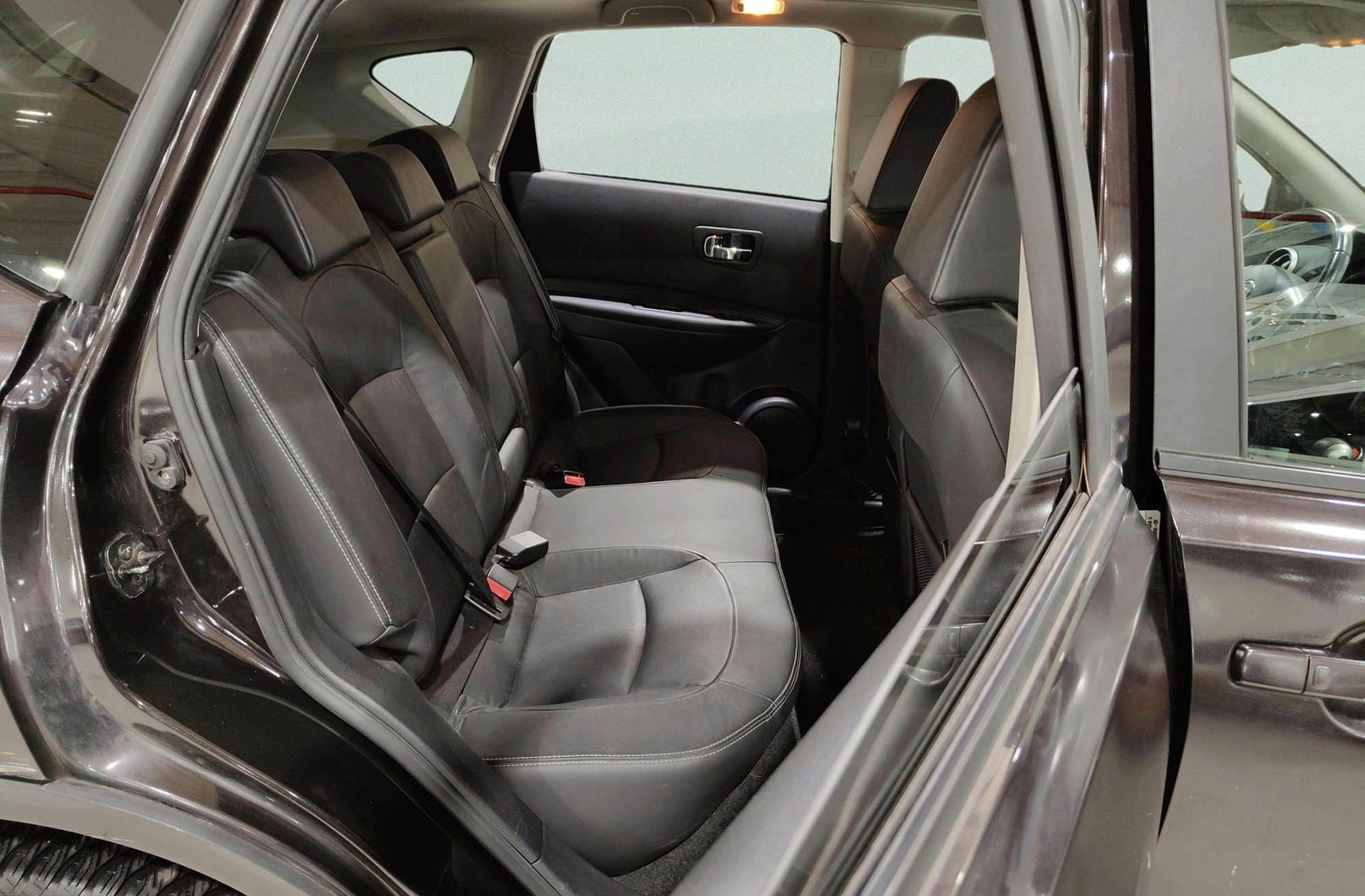 Nissan Qashqai 2.0 Tekna Premium 4x4 - foto 17