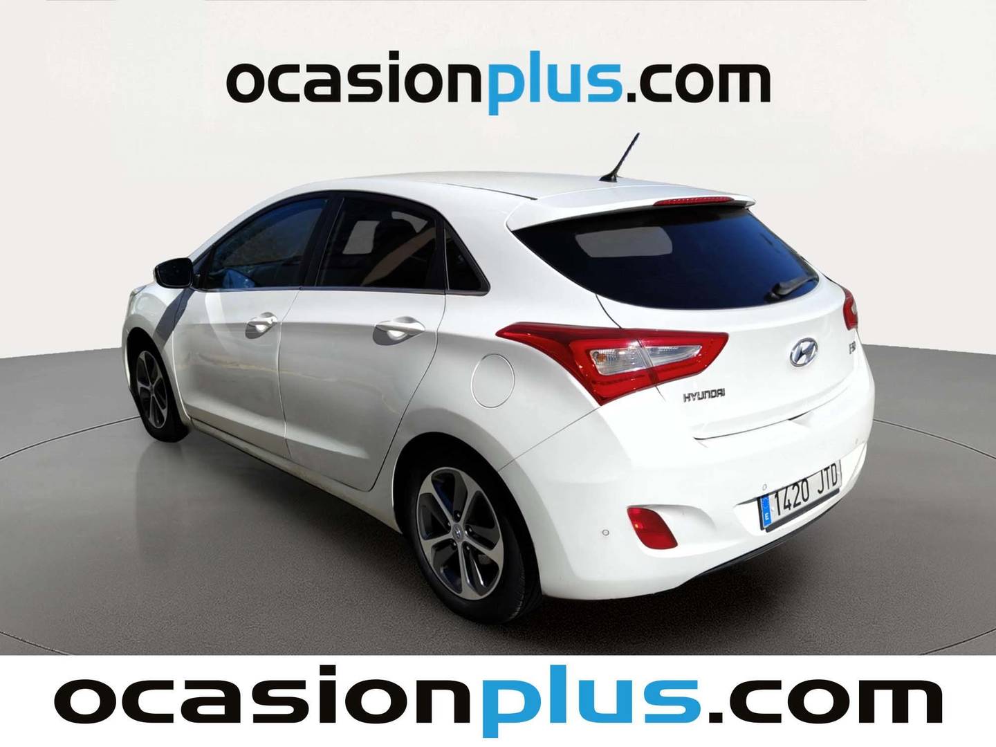 Foto trasera Hyundai i30 Hyundai i30 1.4 MPI BlueDrive Go! (100 CV) derecha