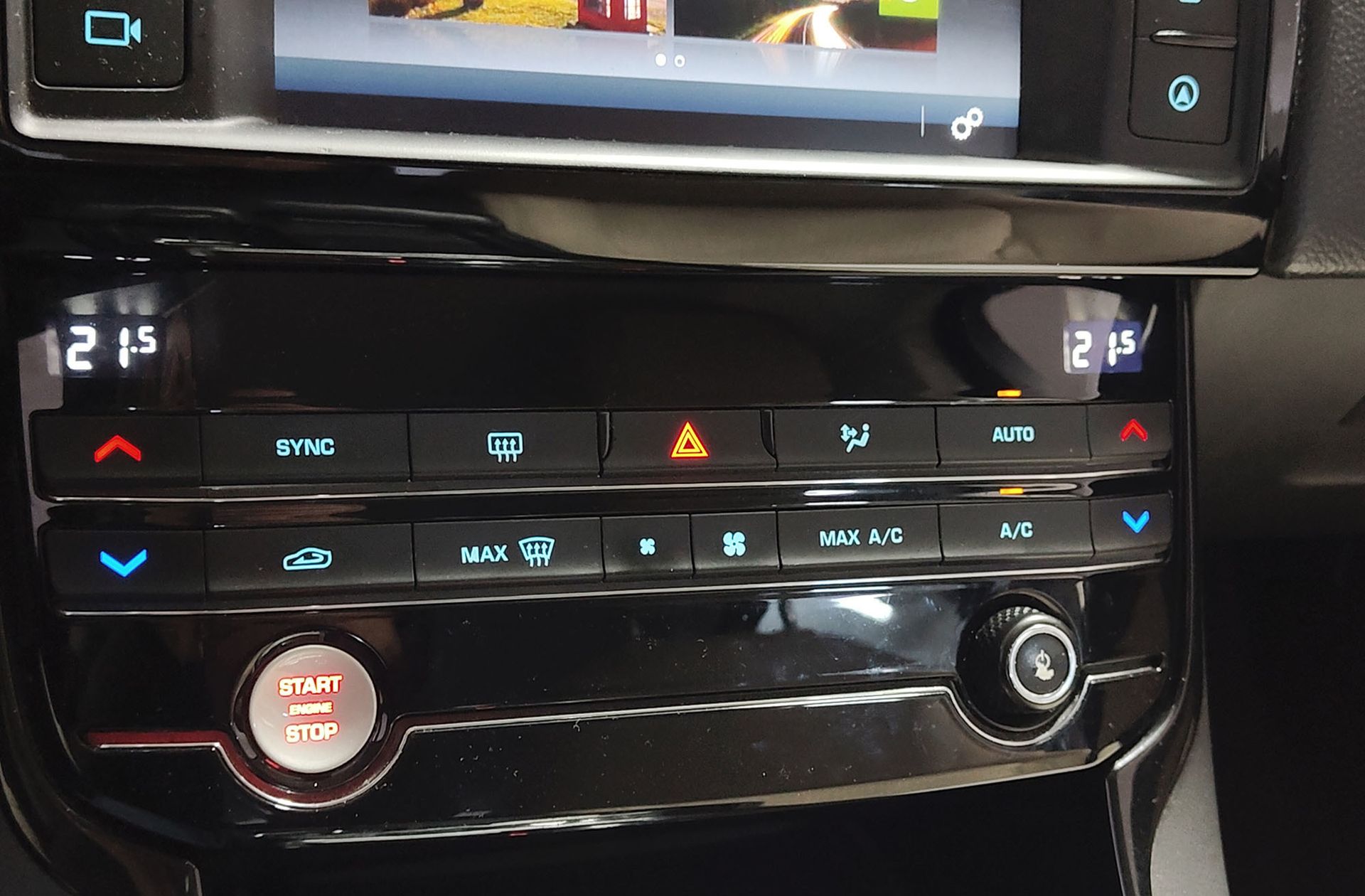 Jaguar XE 2.0 Diesel Pure RWD - foto 29