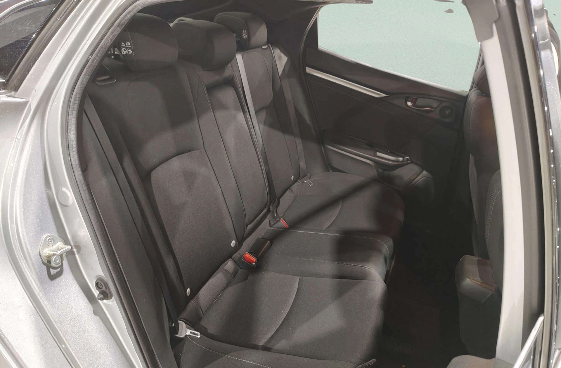 Honda Civic 1.0 I-VTEC Elegance CVT - foto 16