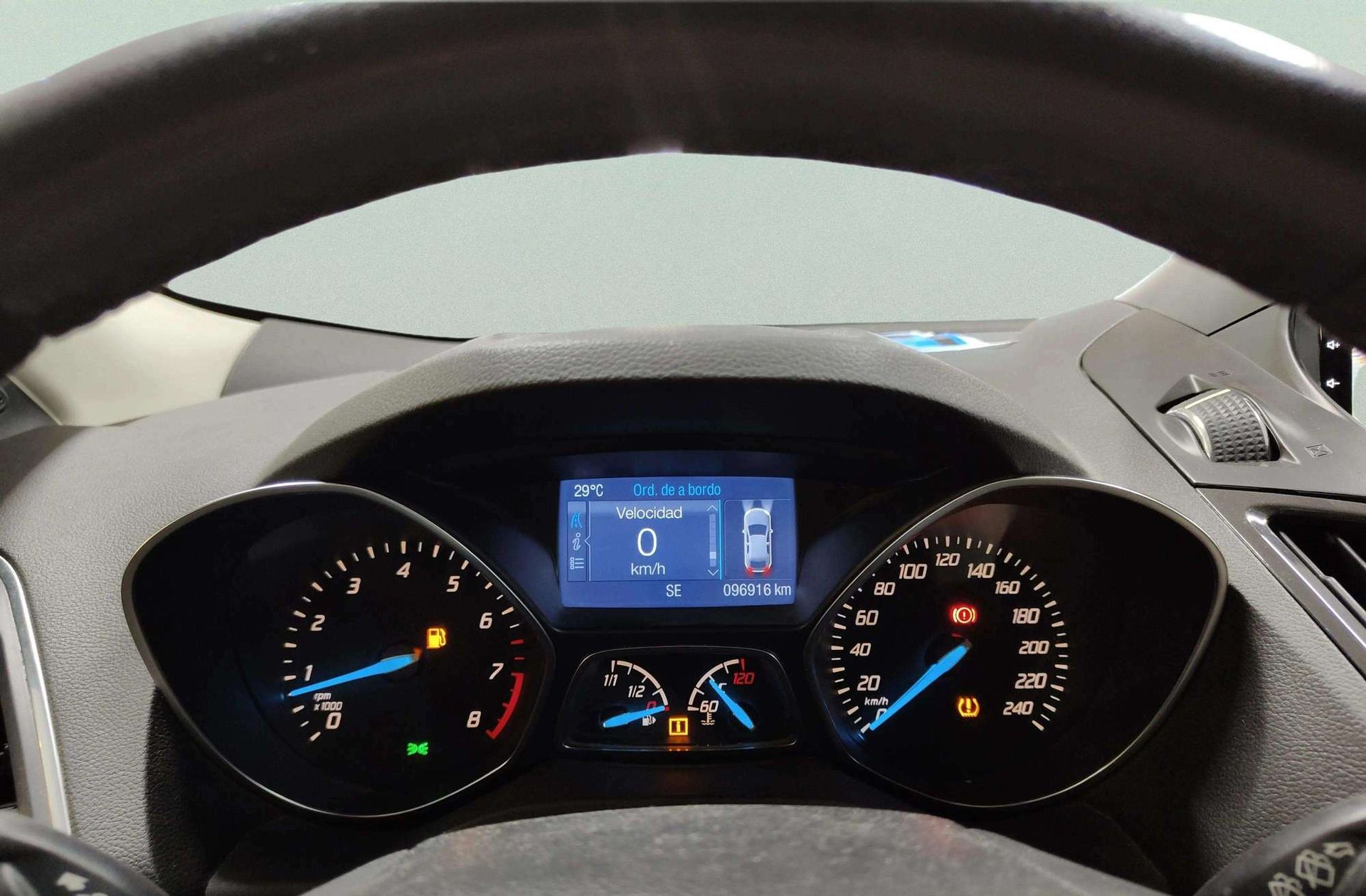 Ford Kuga 1.6 EcoBoost Titanium 4x2 - foto 24