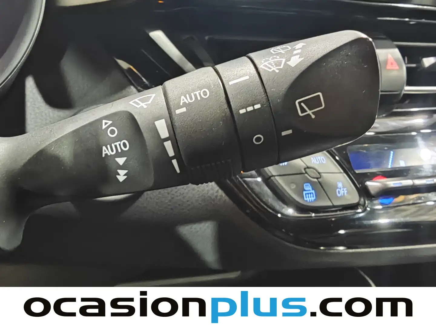 Foto Toyota C-HR Toyota C-HR 1.8 125H Advance Plus Luxury (122 CV)