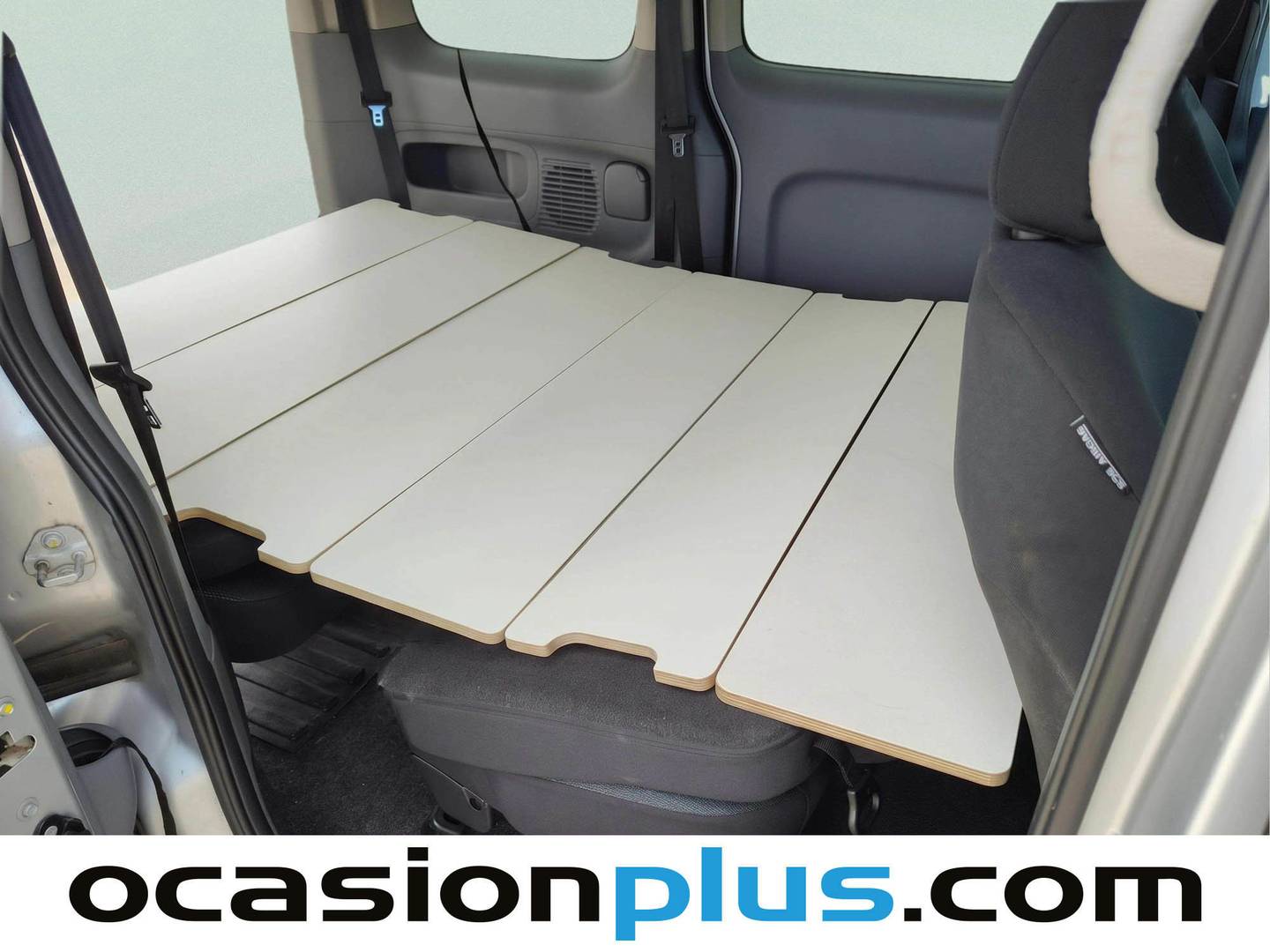 Equipamiento del Nissan NV200 EVALIA Nissan NV200 Evalia 1.5 dCi 15 RR+AC 7 Plazas (110 CV)