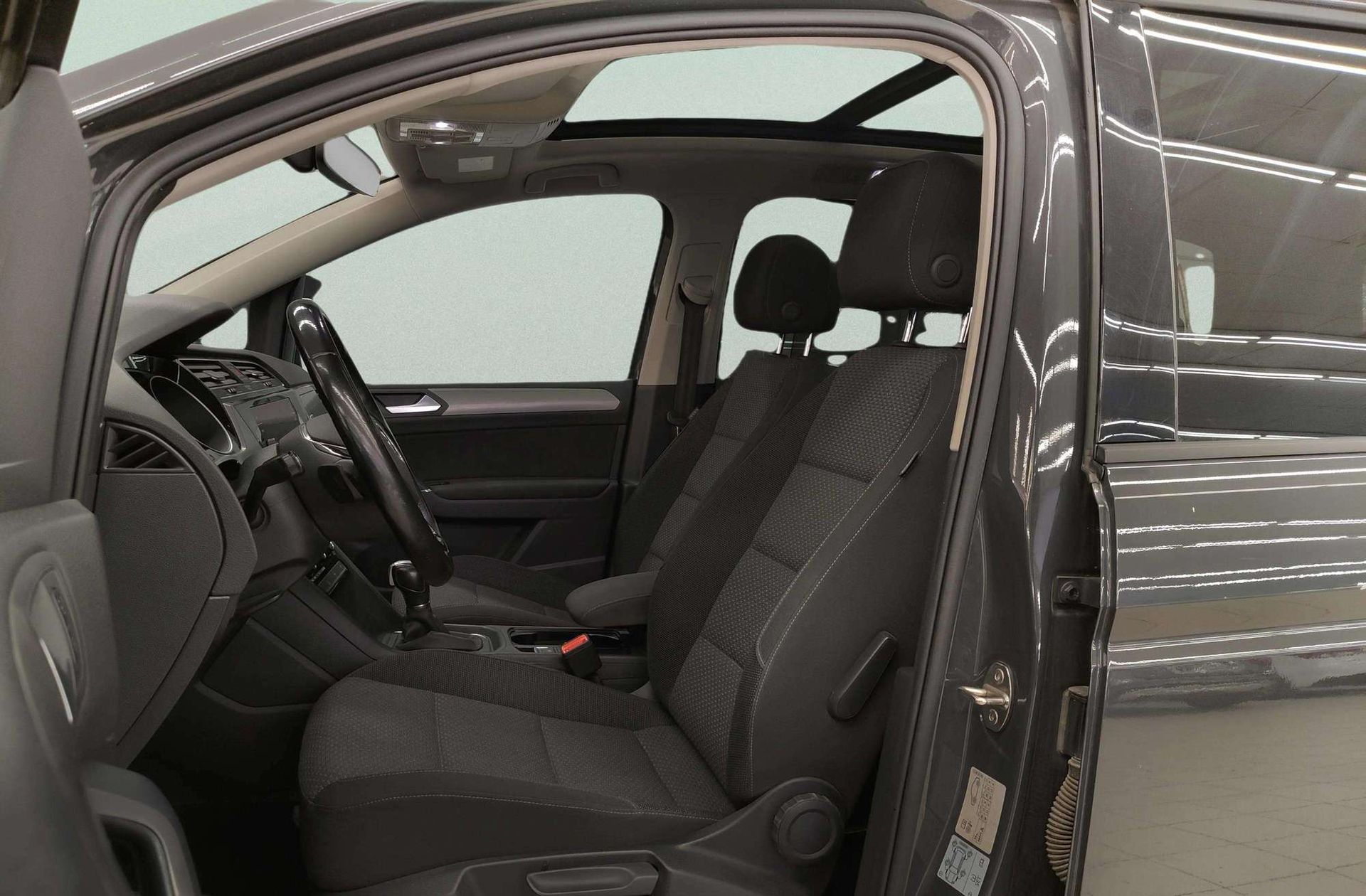 Volkswagen Touran Advance 2.0 TDI DSG - foto 13