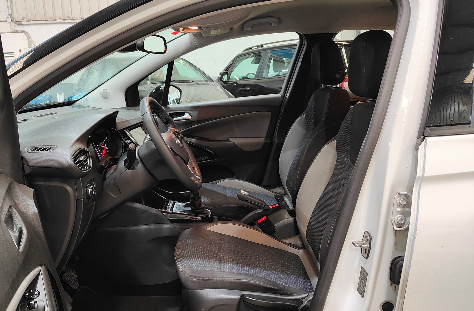 Opel Crossland 1.5 D Design Line 120 Aniversario - foto 10