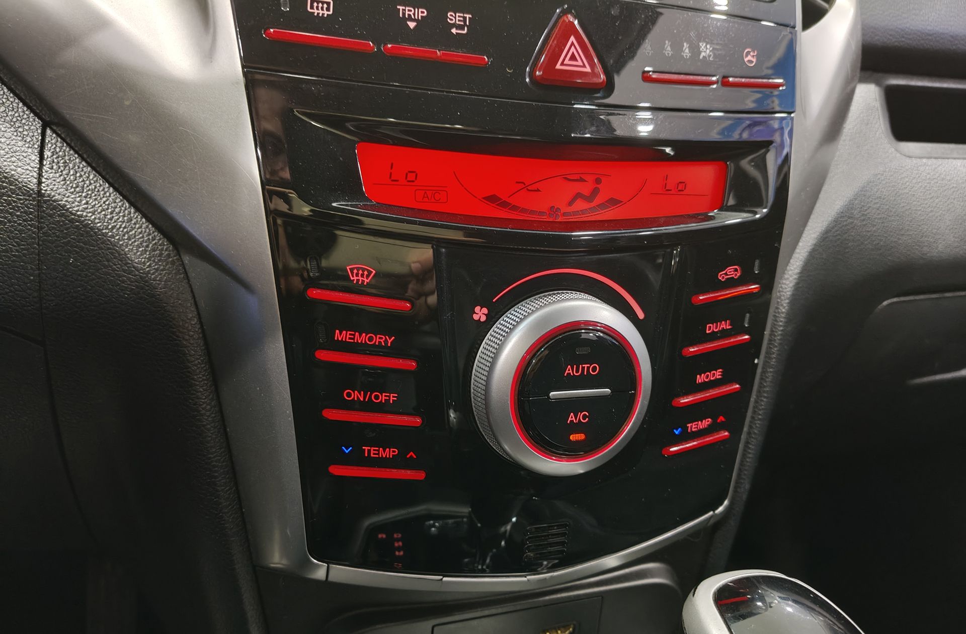 SsangYong Tivoli 1.6 D16T Limited 4x2 - foto 27