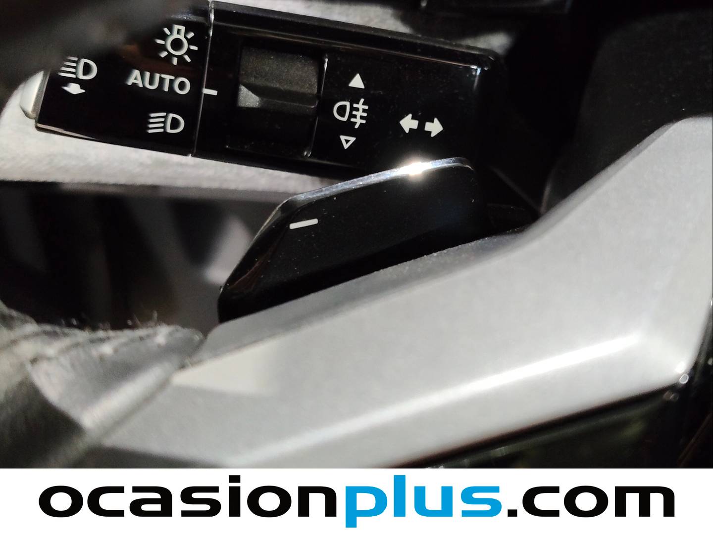 Peugeot 3008 Hybrid Peugeot 3008 Hybrid 145 Allure eDCS6 (145 CV) seminuevo