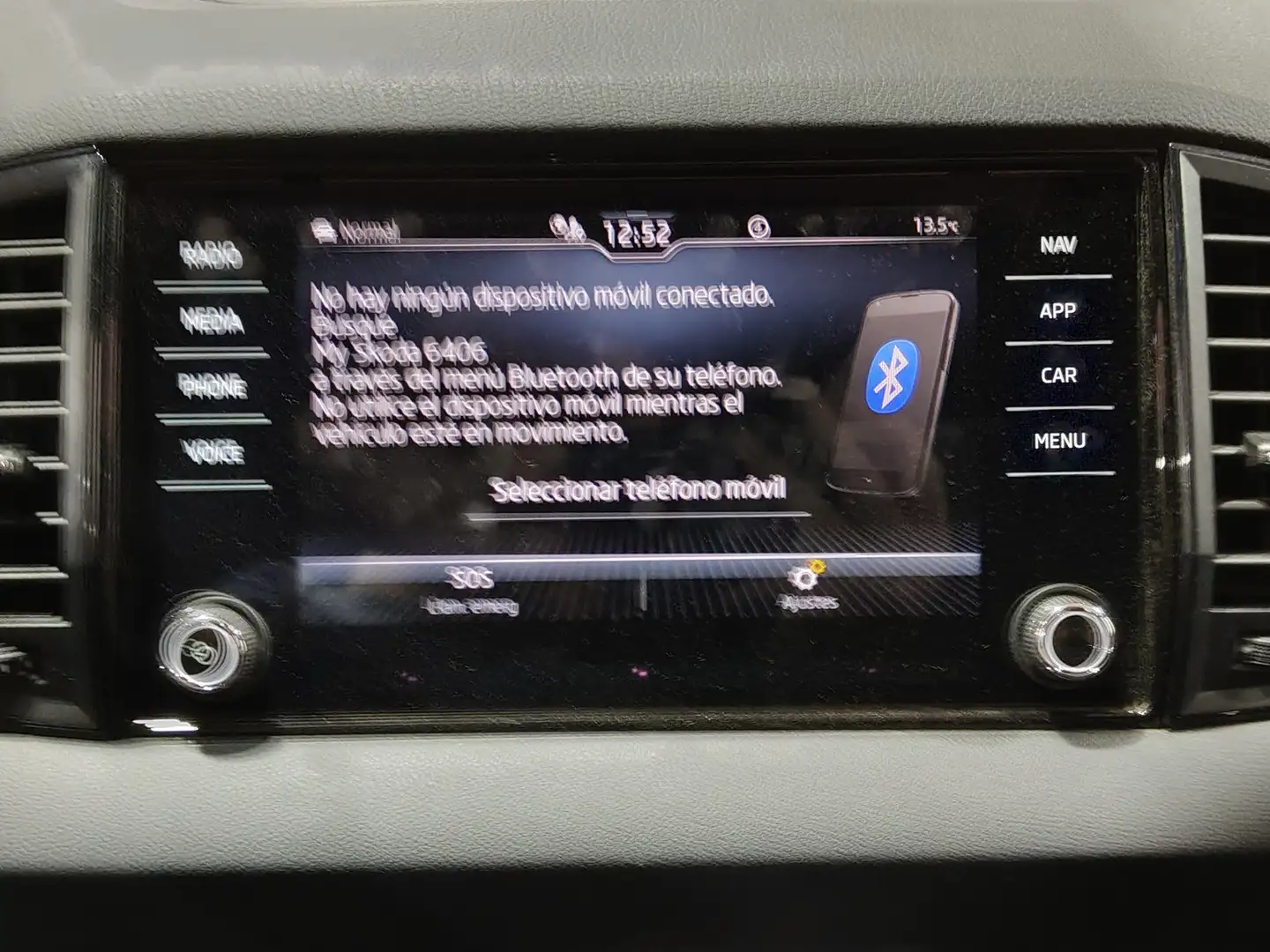 Foto Skoda Karoq Skoda Karoq 1.5 TSI ACT Sportline DSG (150 CV)