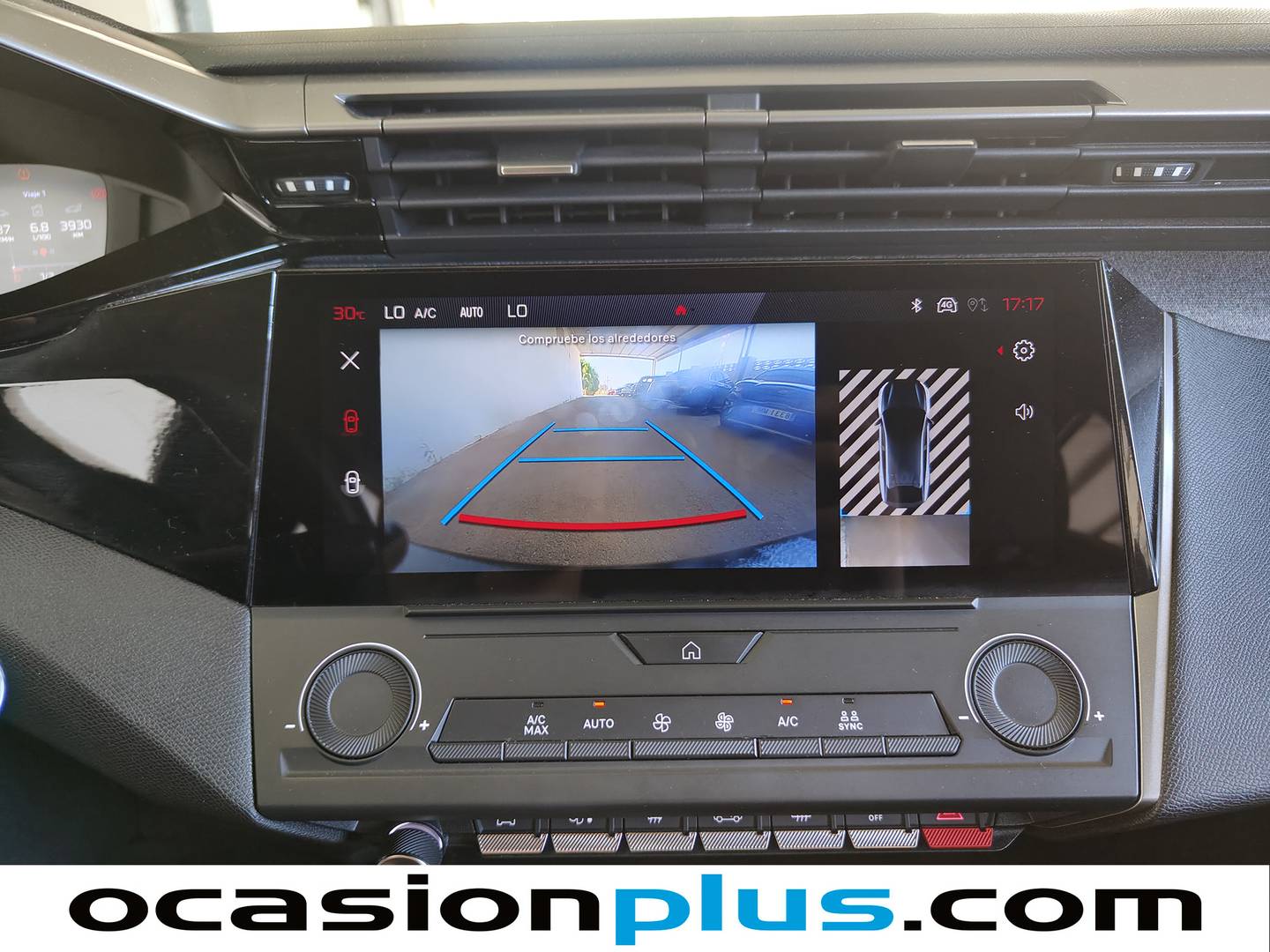 Extras y acabados del Peugeot 408 Peugeot 408 Allure Hybrid eDCS6 (136 CV)