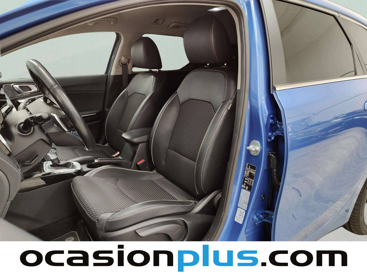 Foto asientos delanteros KIA Ceed Tourer KIA Ceed Tourer 1.6 MHEV Tech DCT (136 CV)