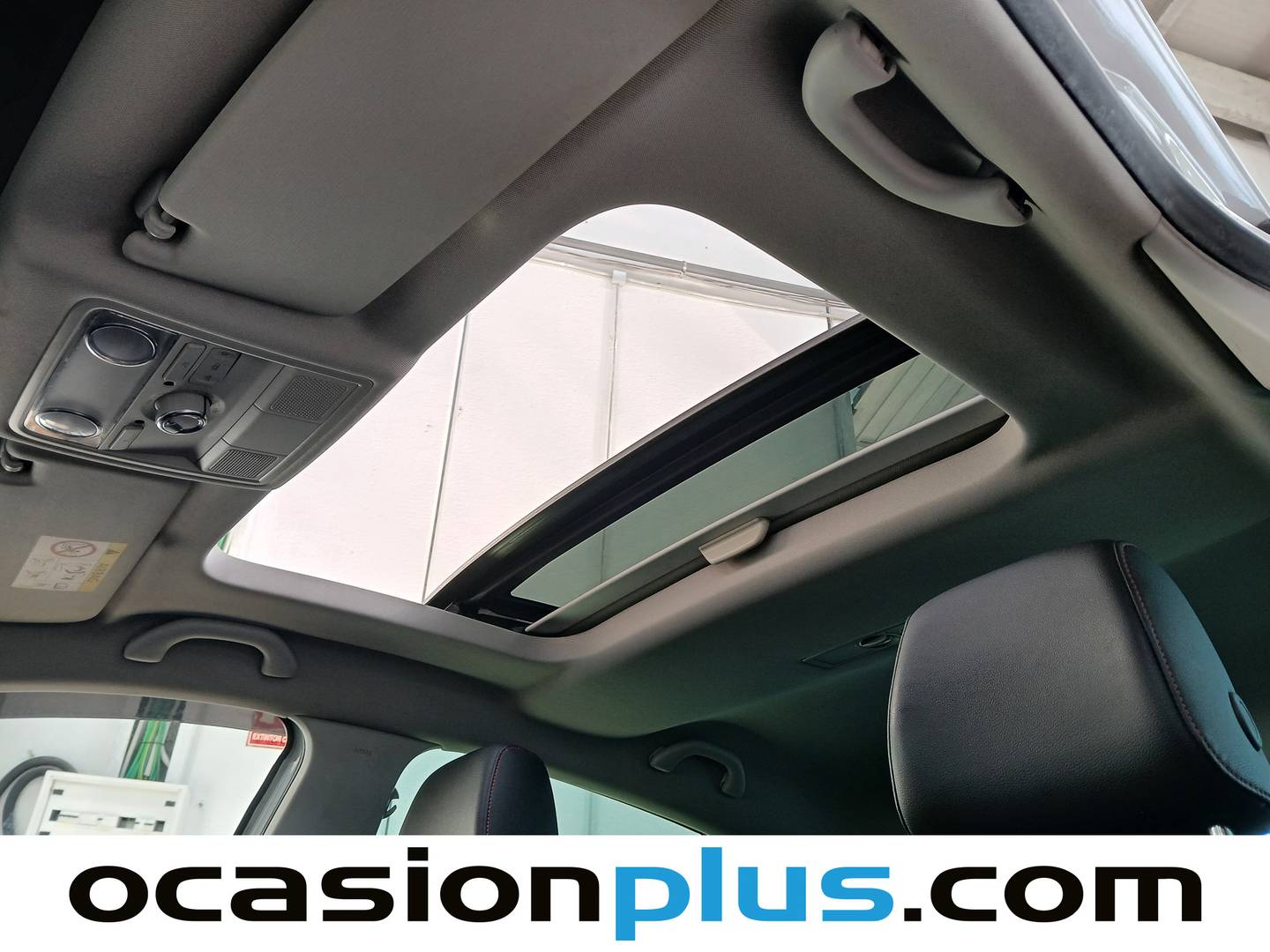 Extras y acabados del Seat León Seat León 2.0 TDI S&S FR Plus (150 CV)