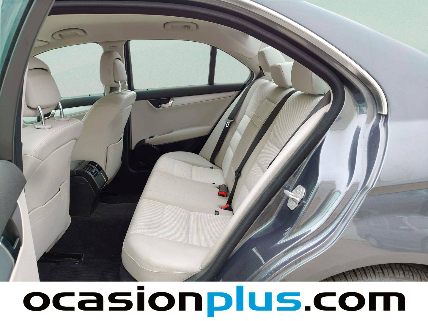 Foto asientos traseros Mercedes Clase C Mercedes Clase C 200 CDI BE Elegance (136 CV)