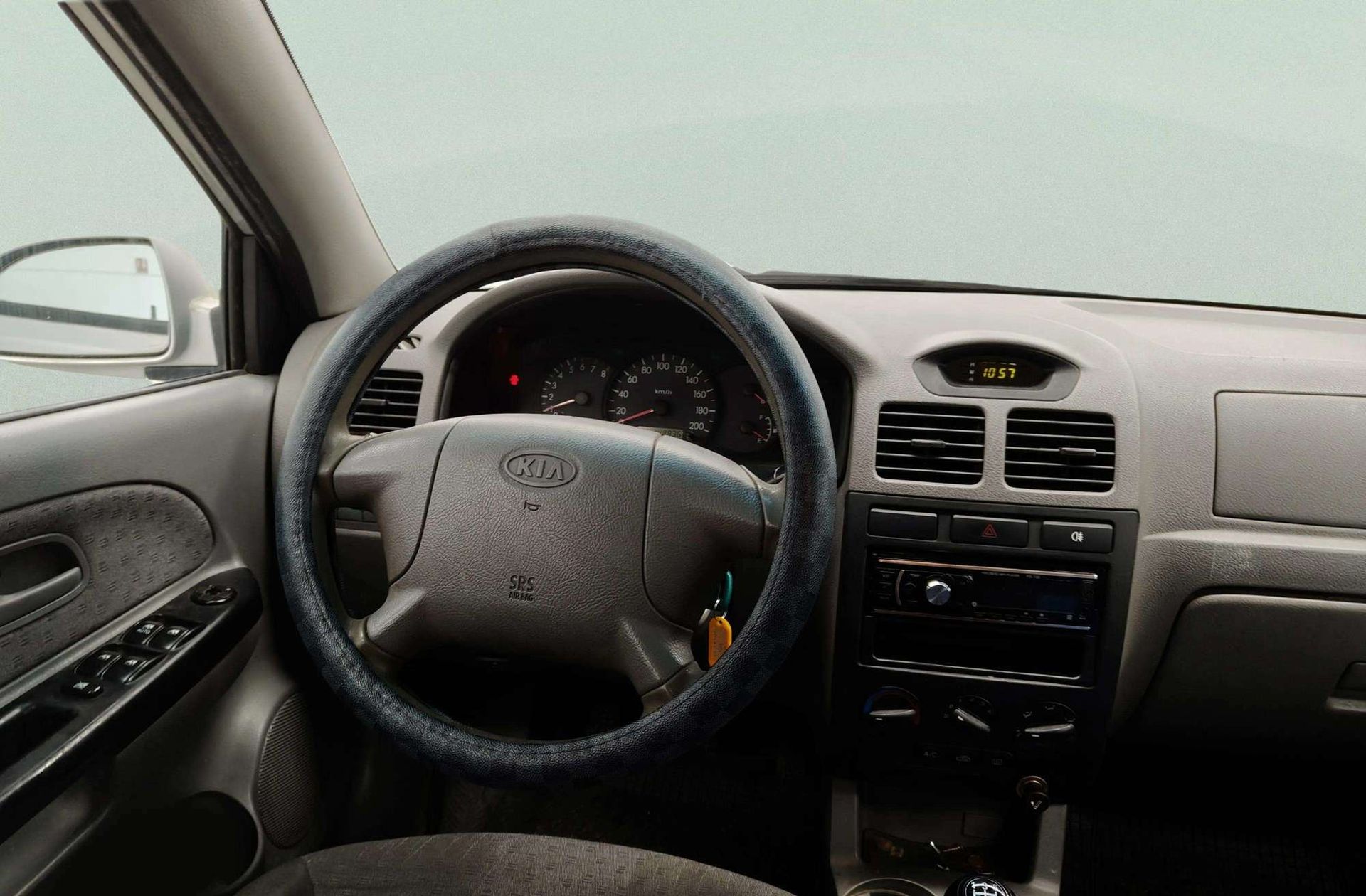 Kia Rio 1.3 RS - foto 17