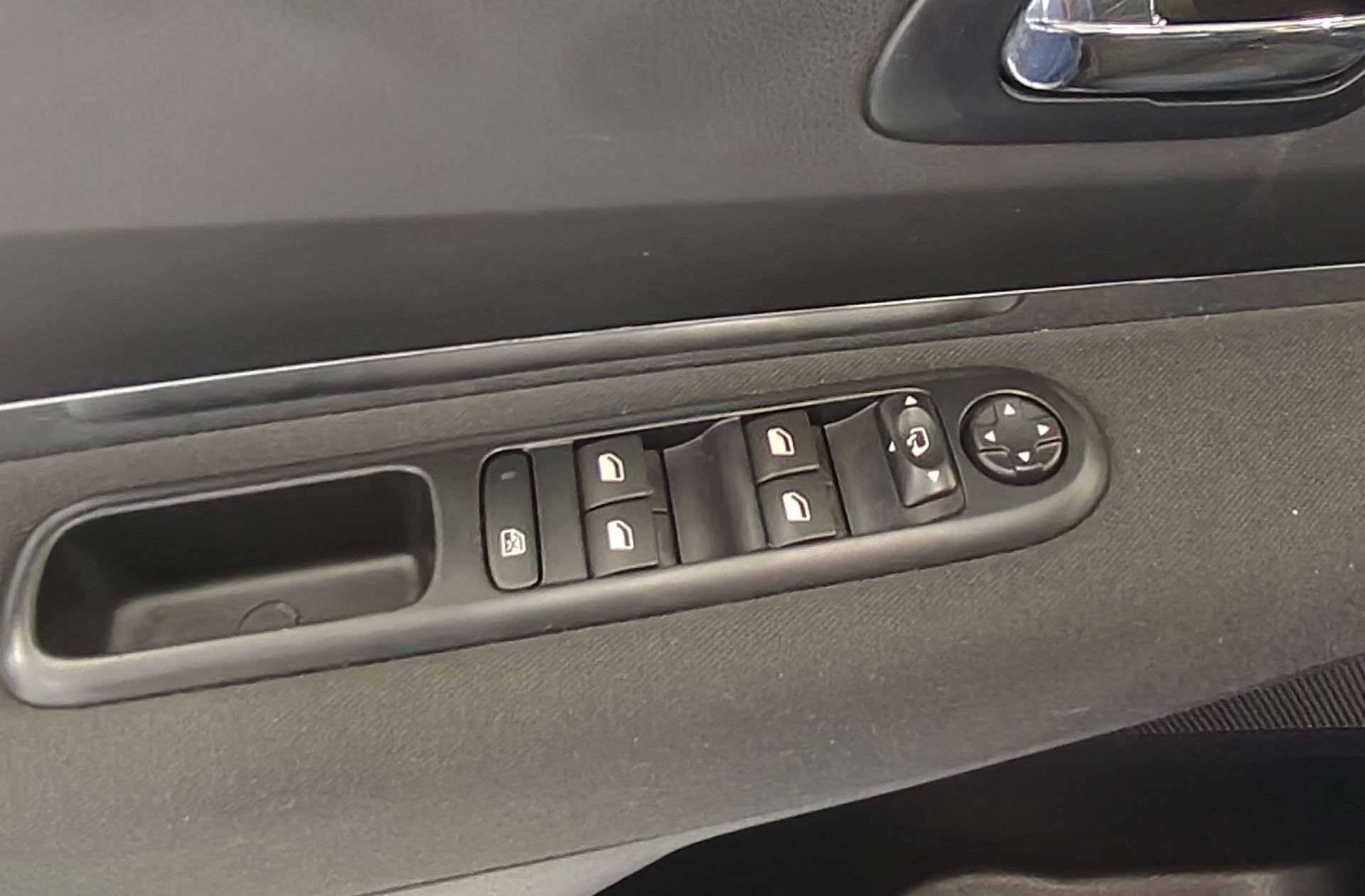 Peugeot 5008 1.6 BlueHDi Style FAP - foto 27