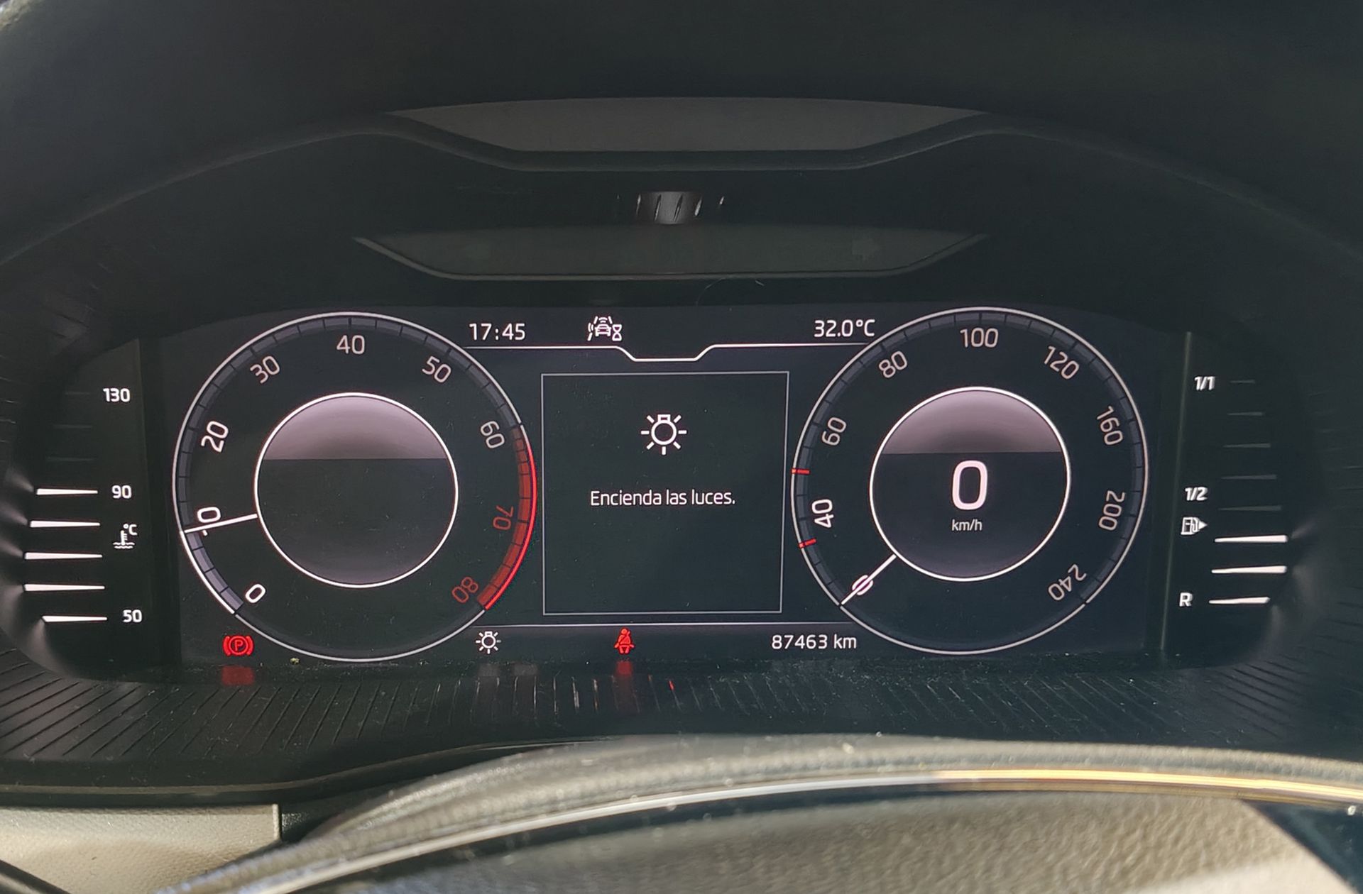 Škoda Kamiq 1.0 TSI Ambition - foto 24