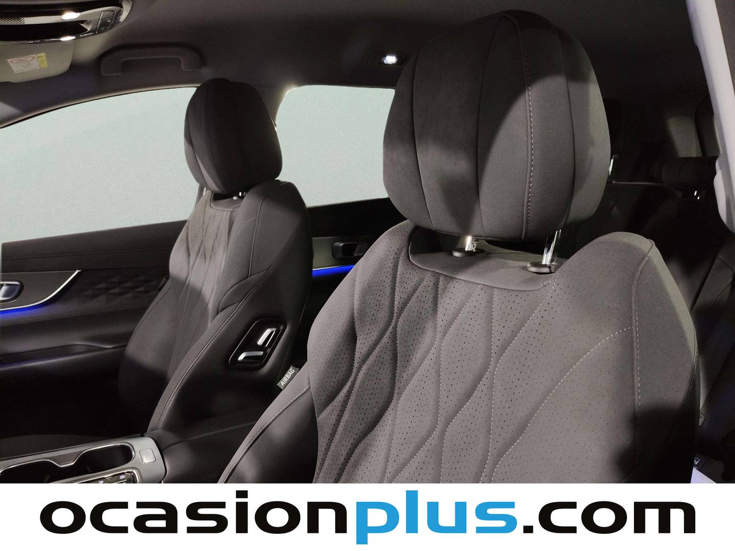 Extras y acabados del EBRO S800 EBRO S800 1.6 TGDI Premium DCT (147 CV) 7 Plazas