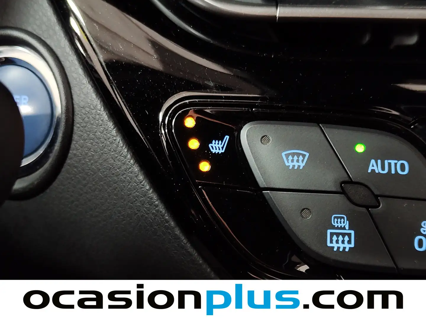 Foto Toyota C-HR Toyota C-HR 1.8 125H Advance  (122 CV)