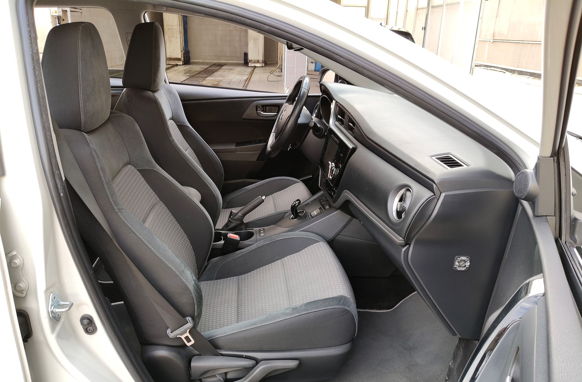 Toyota Auris 140H Hybrid Feel! - foto 18