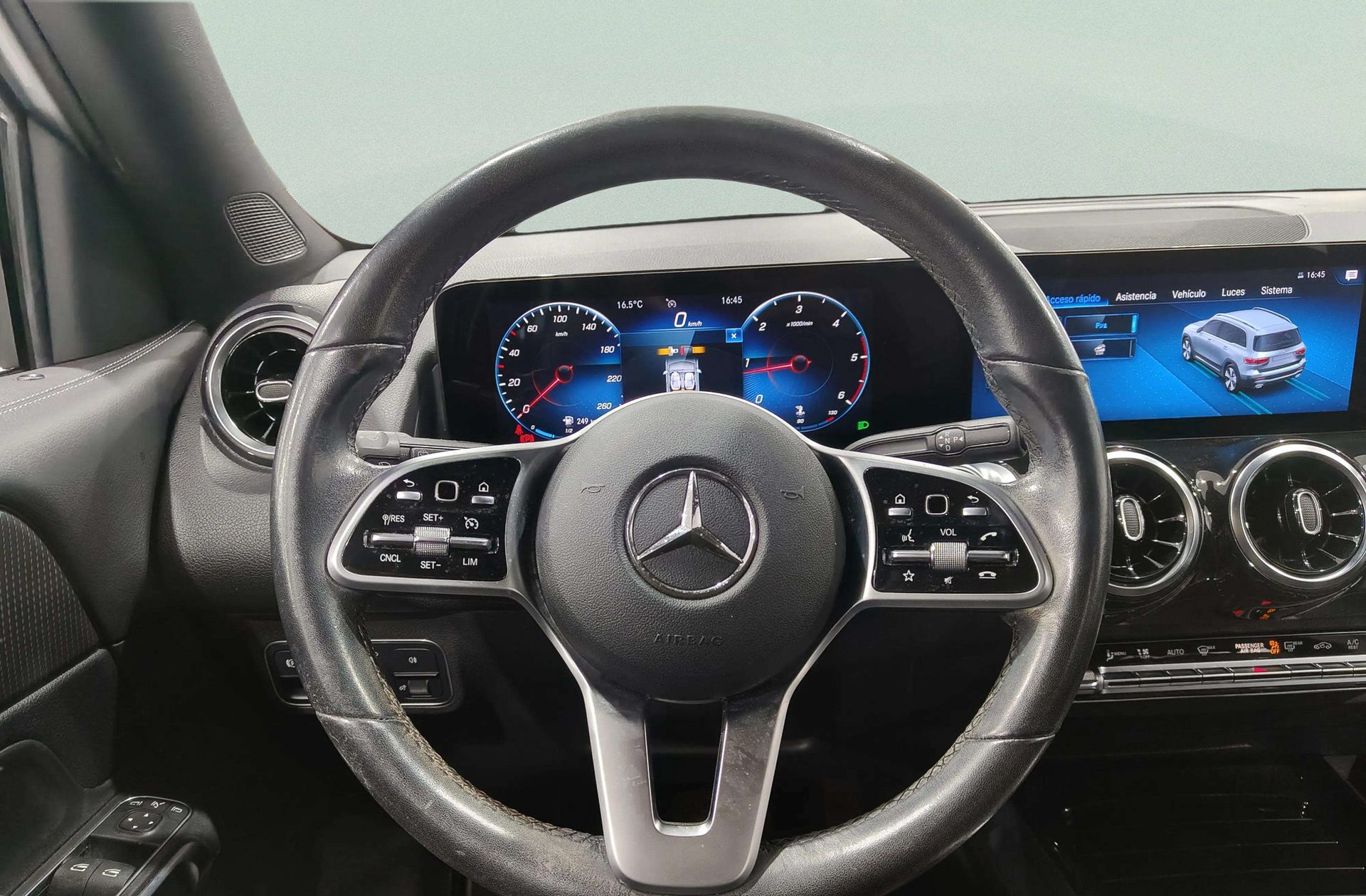 Mercedes-Benz GLB 220 D 4Matic DCT - foto 24