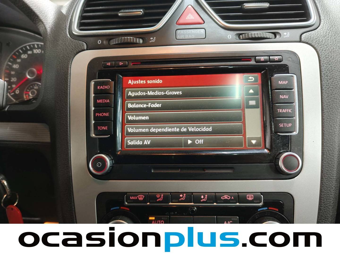 Foto Volkswagen Scirocco Volkswagen Scirocco 2.0 TDI BMT  Pack R-line (140 CV)