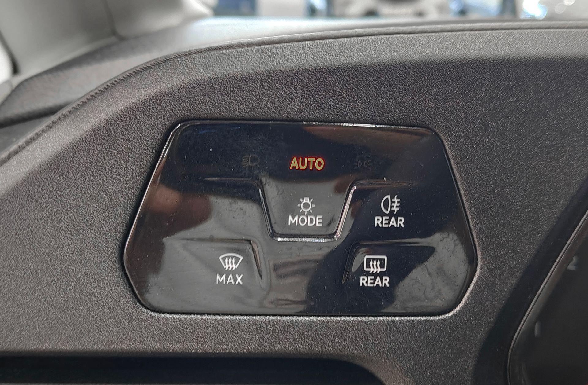 Volkswagen Caddy 2.0 TDI - foto 25