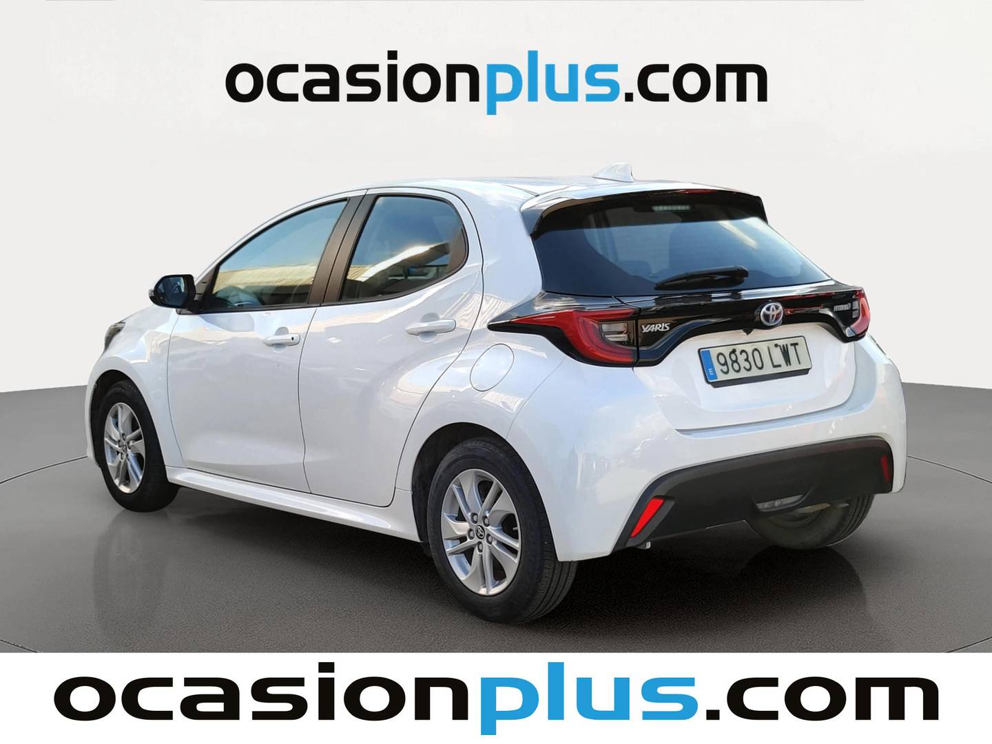 Foto trasera Toyota Yaris Toyota Yaris 120H Active Tech (116 CV) izquierda