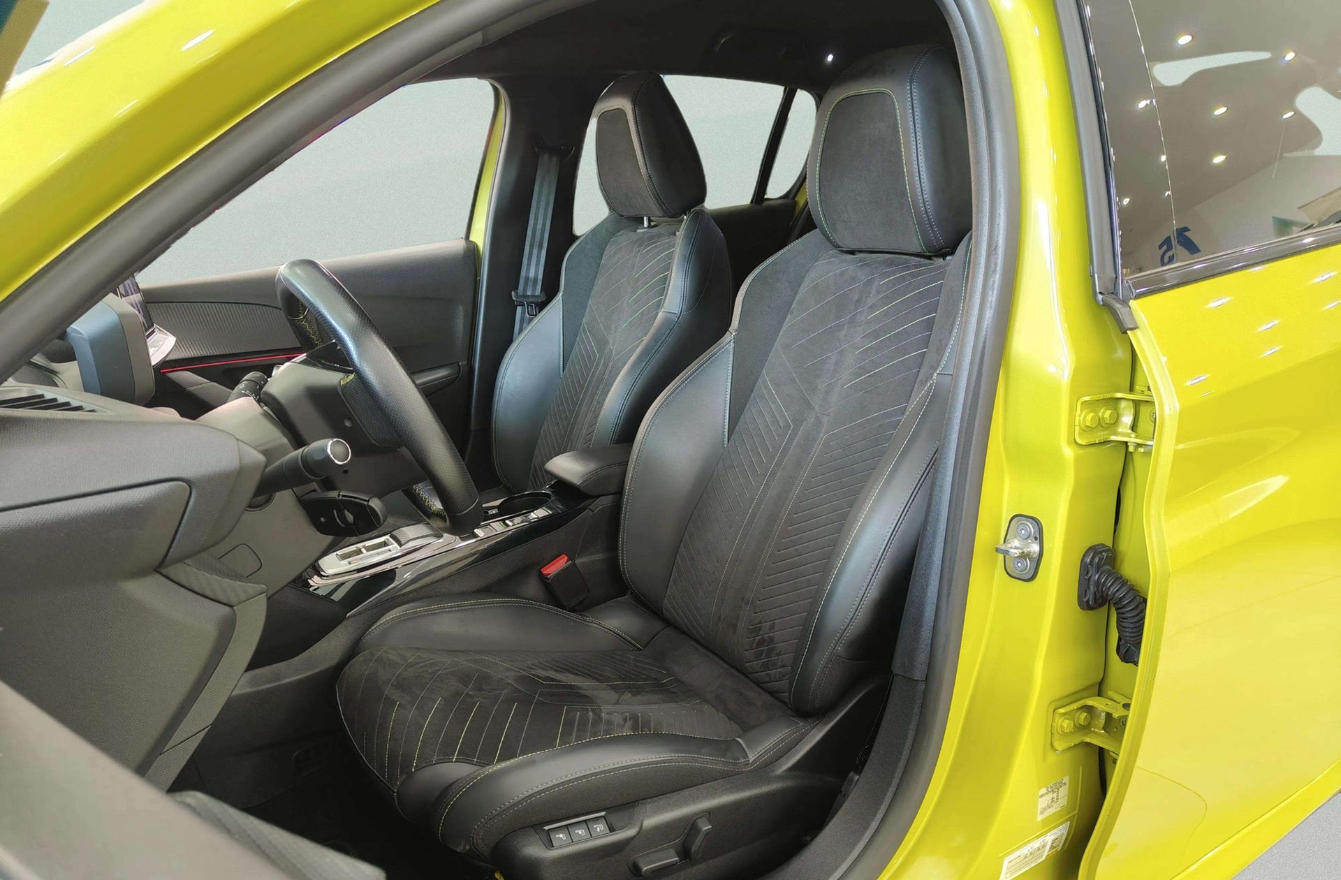 Peugeot 208 Eléctrico GT - foto 13