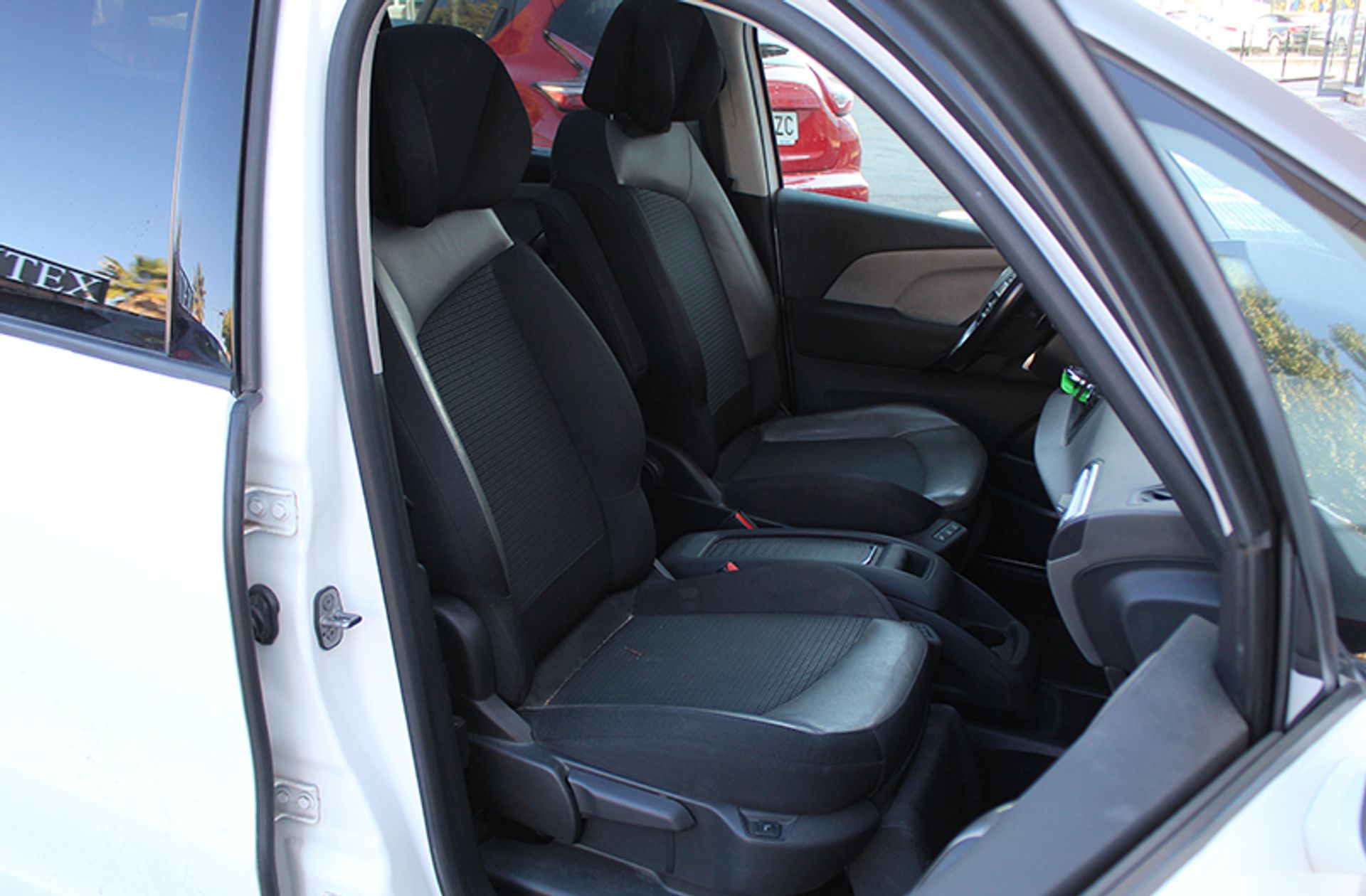 Citroën C4 Grand Picasso C4 Picasso THP 165 Exclusive 7 plazas - foto 19