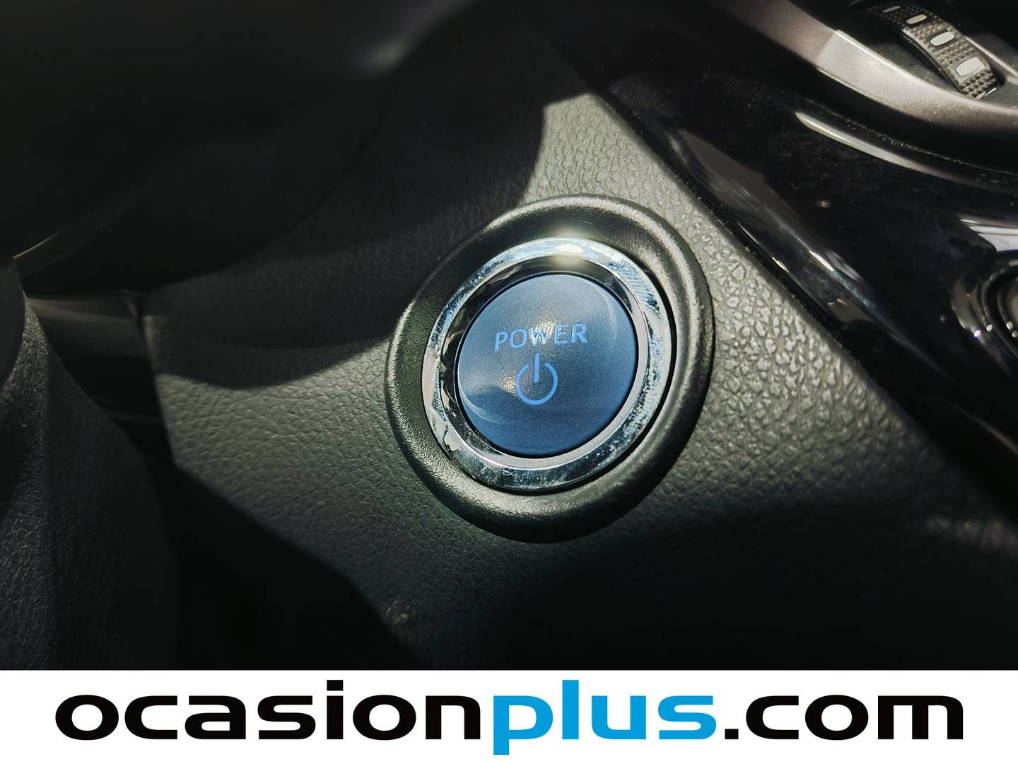 Equipamiento del Toyota C-HR Toyota C-HR 1.8 125H Advance (122 CV)