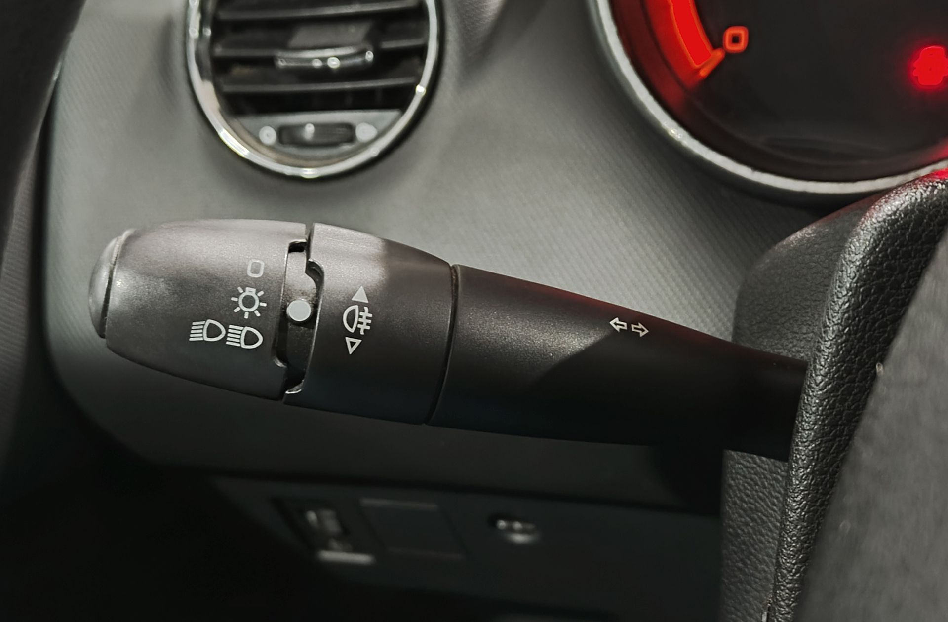 Peugeot 308 1.6 HDi Confort - foto 19