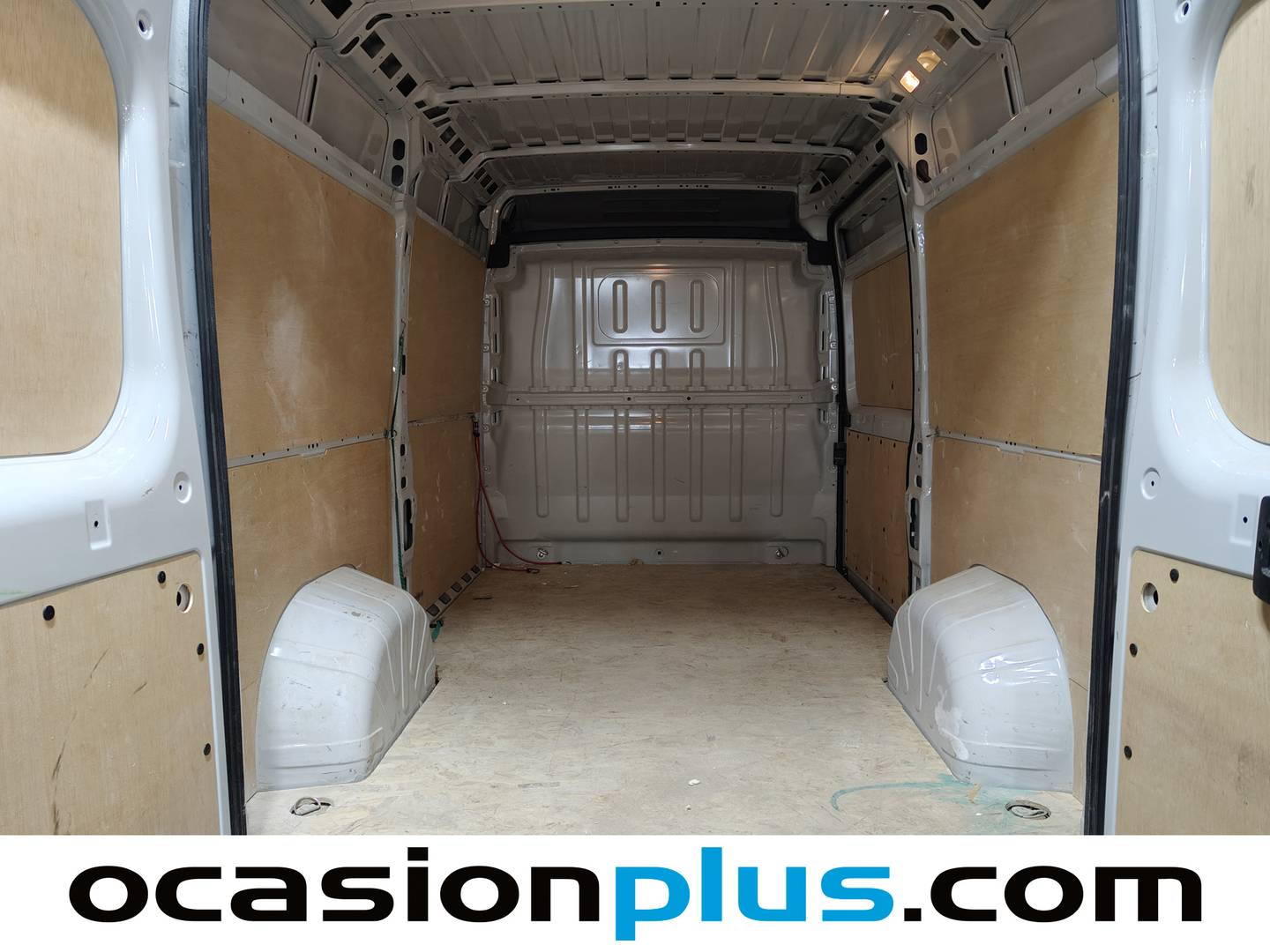 Foto asientos traseros Peugeot Boxer Peugeot Boxer BlueHDi 140 S&S 335 L2H2 (140 CV)