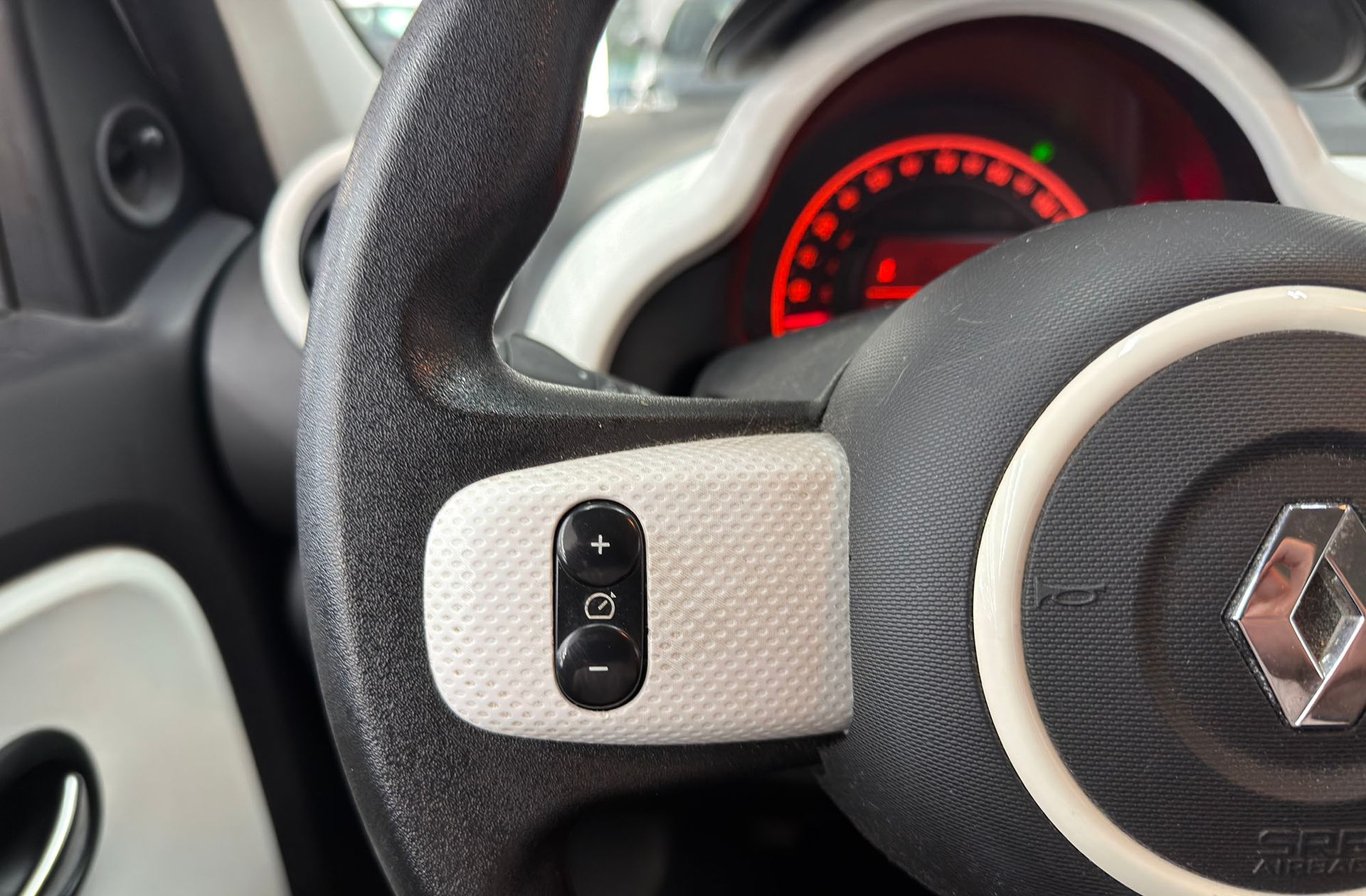 Renault Twingo Intens SCe - foto 22