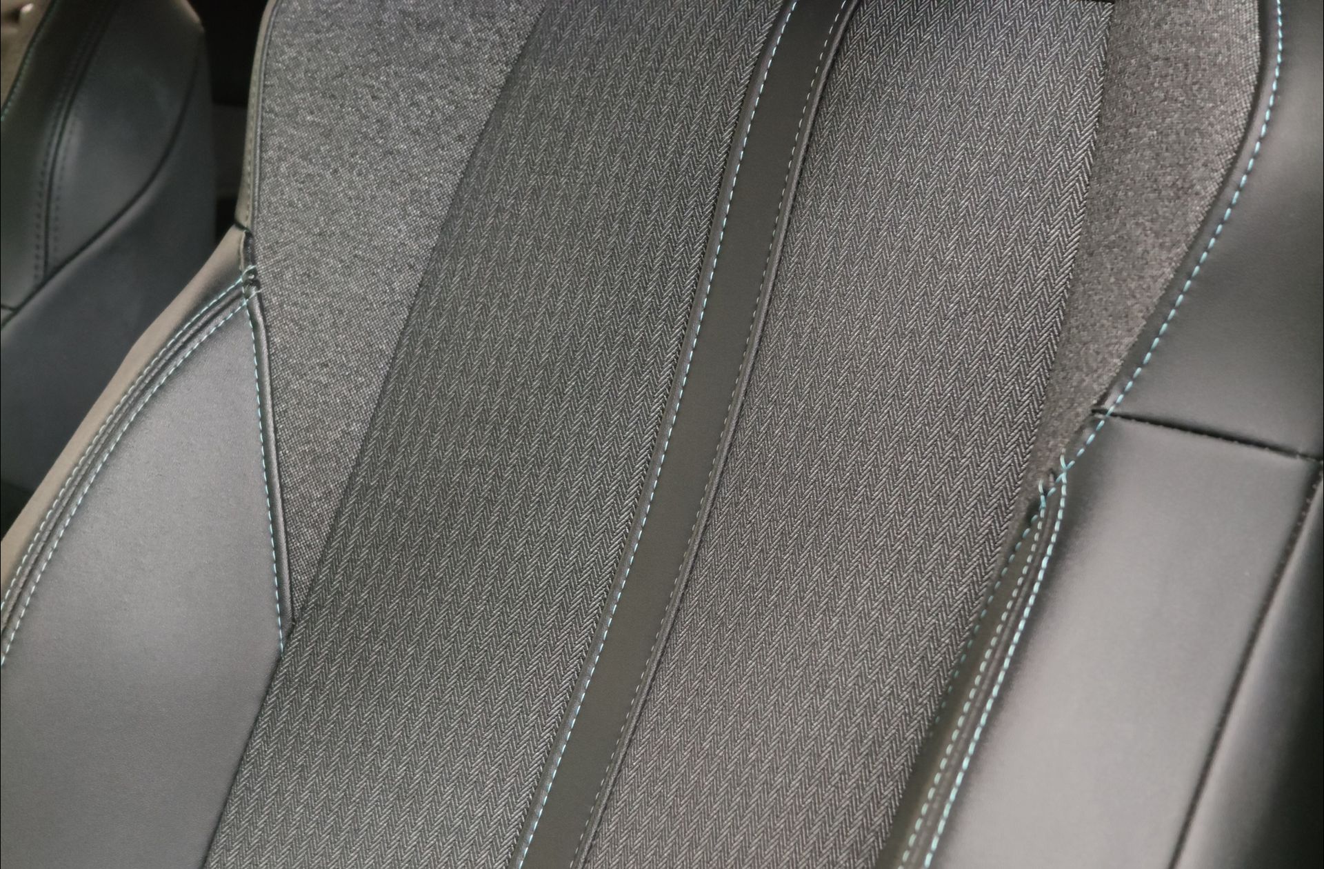 Peugeot 3008 PureTech 130 Allure Pack - foto 12