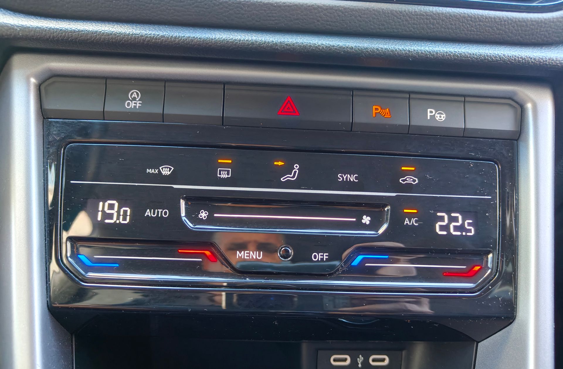 Volkswagen T-Roc Life 2.0 TDI - foto 29