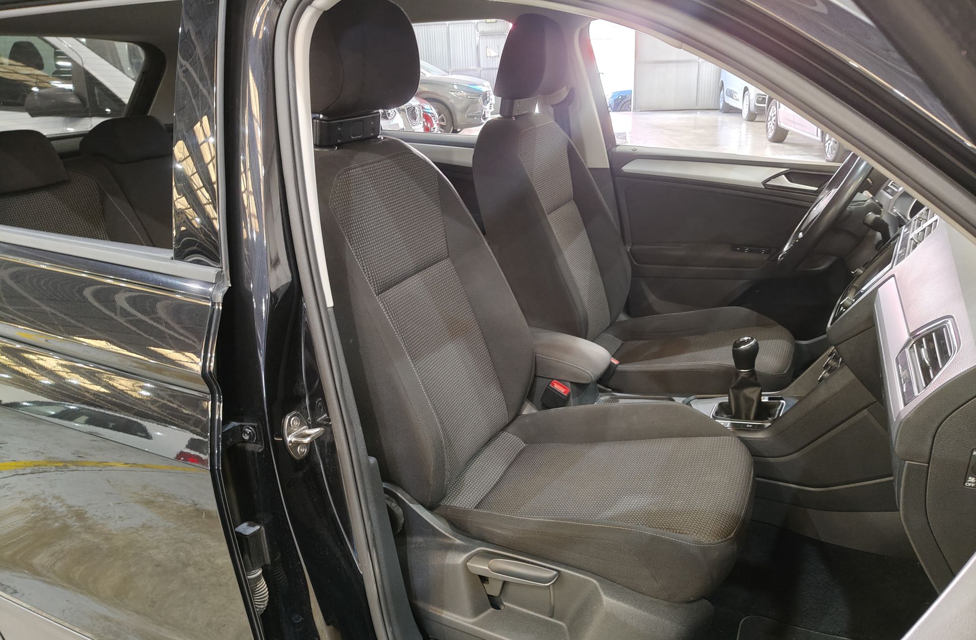 Volkswagen Tiguan Edition 2.0 TDI BMT - foto 14