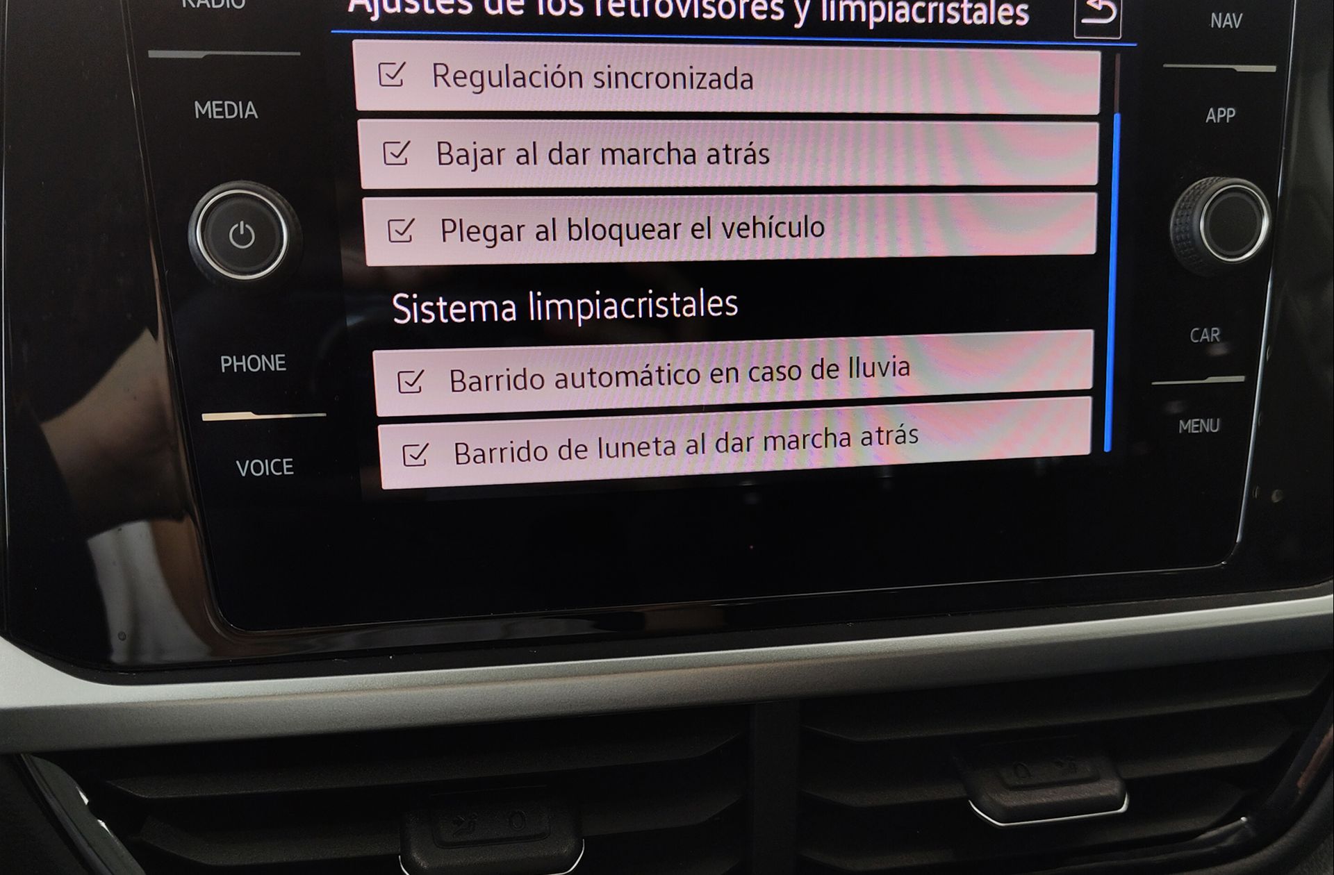 Volkswagen T-Roc Life 1.0 TSI - foto 31