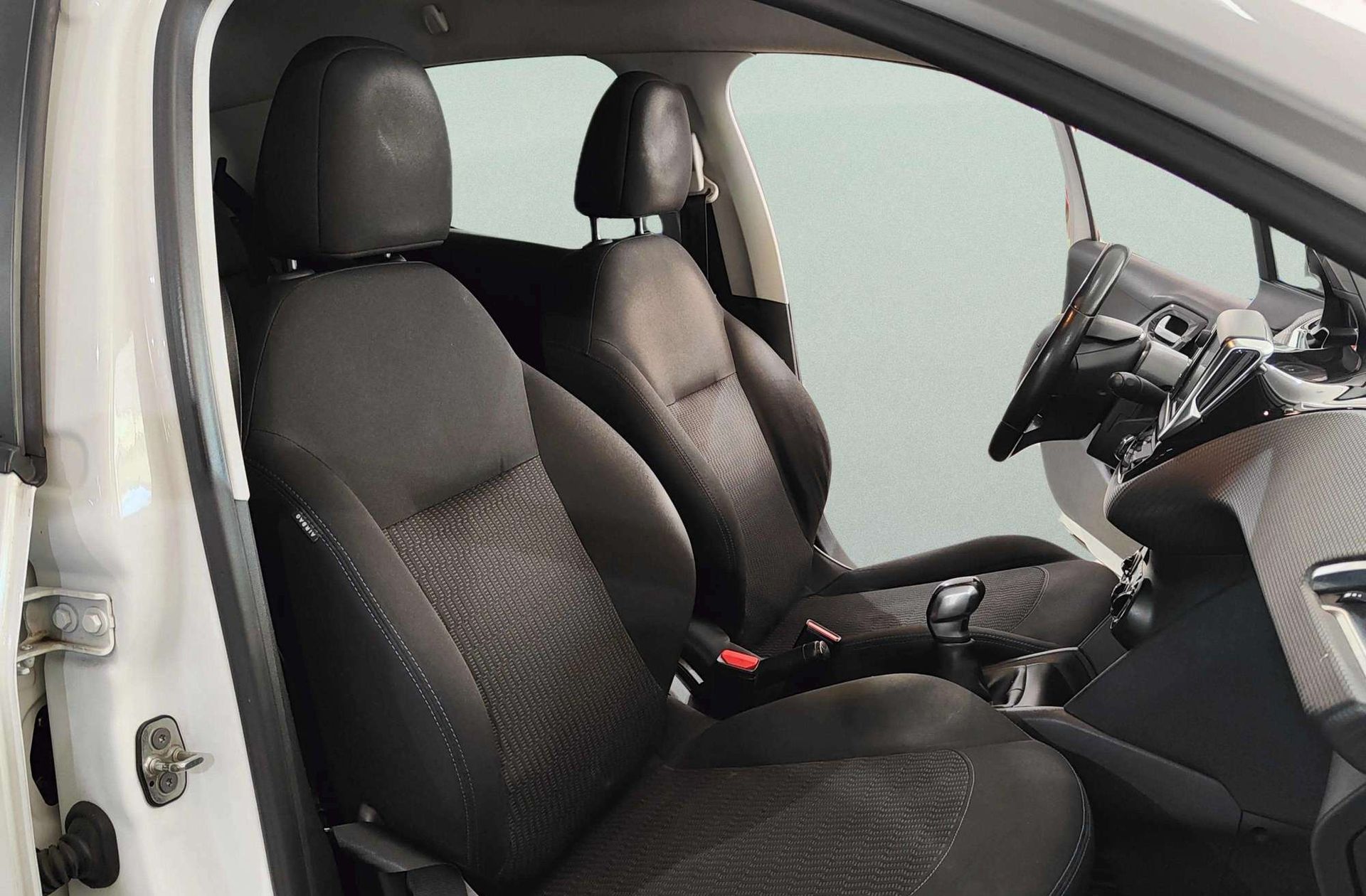 Peugeot 208 1.6 BlueHDi Style - foto 15
