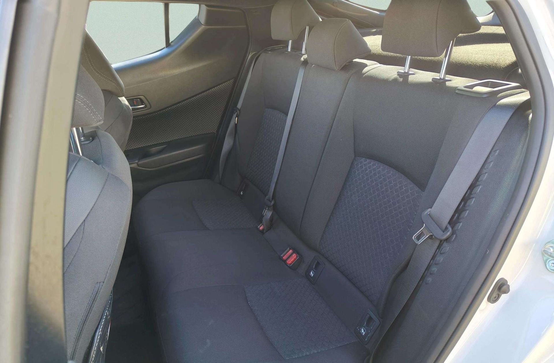 Toyota C-HR 180H Advance - foto 10
