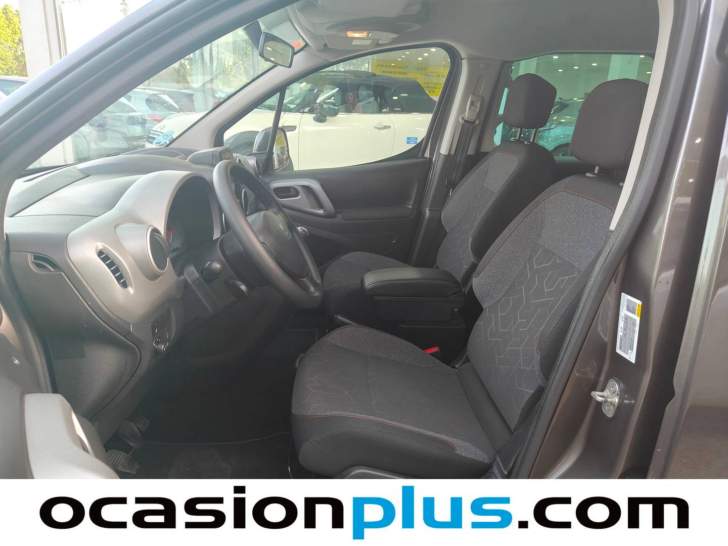 Foto asientos delanteros Peugeot Partner Peugeot Partner Tepee Tepee BlueHDi 100 Active (100 CV)