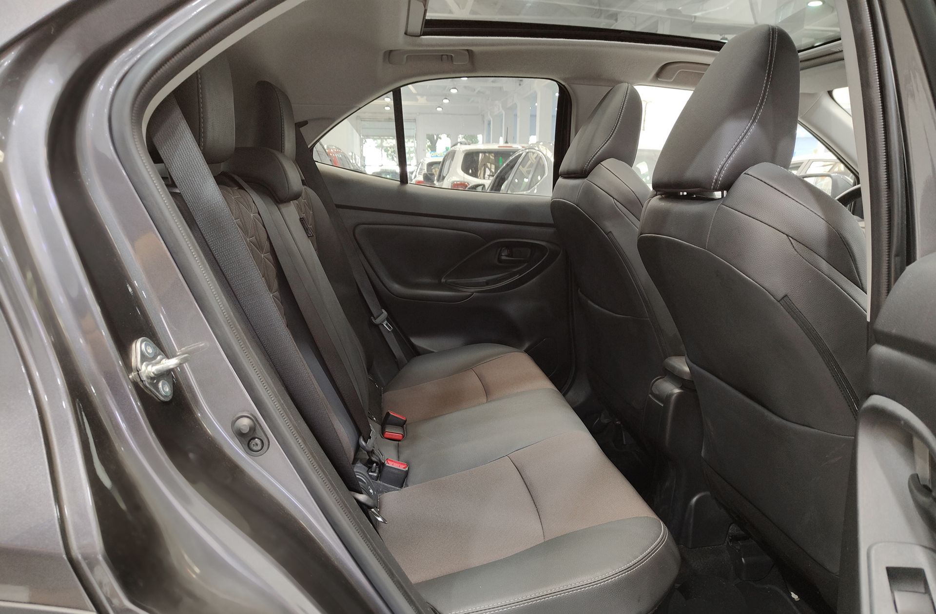 Toyota Yaris Cross 120H Style - foto 22