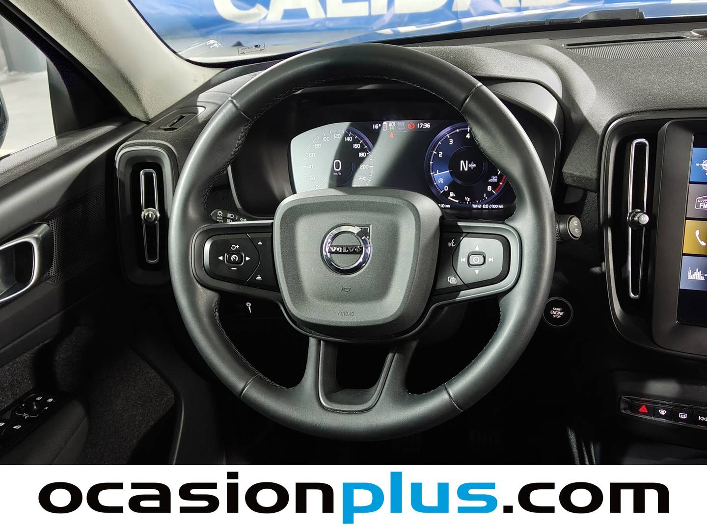 Foto Volvo XC40 Volvo XC40 T2 Momentum Core (129 CV)