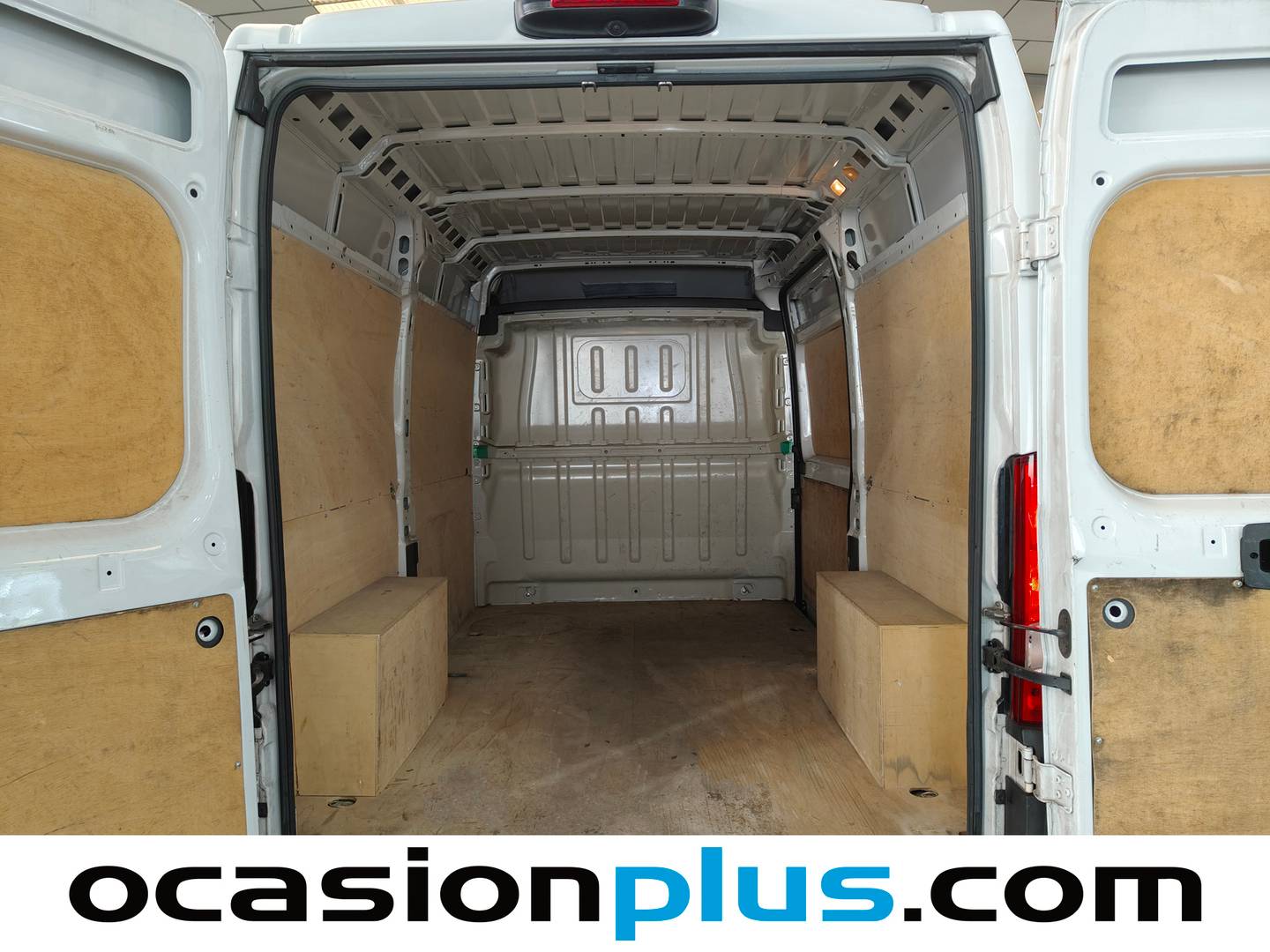 Fotos maletero Peugeot Boxer Peugeot Boxer BlueHDi 140 S&S Pack 335 L2H2 (140 CV)